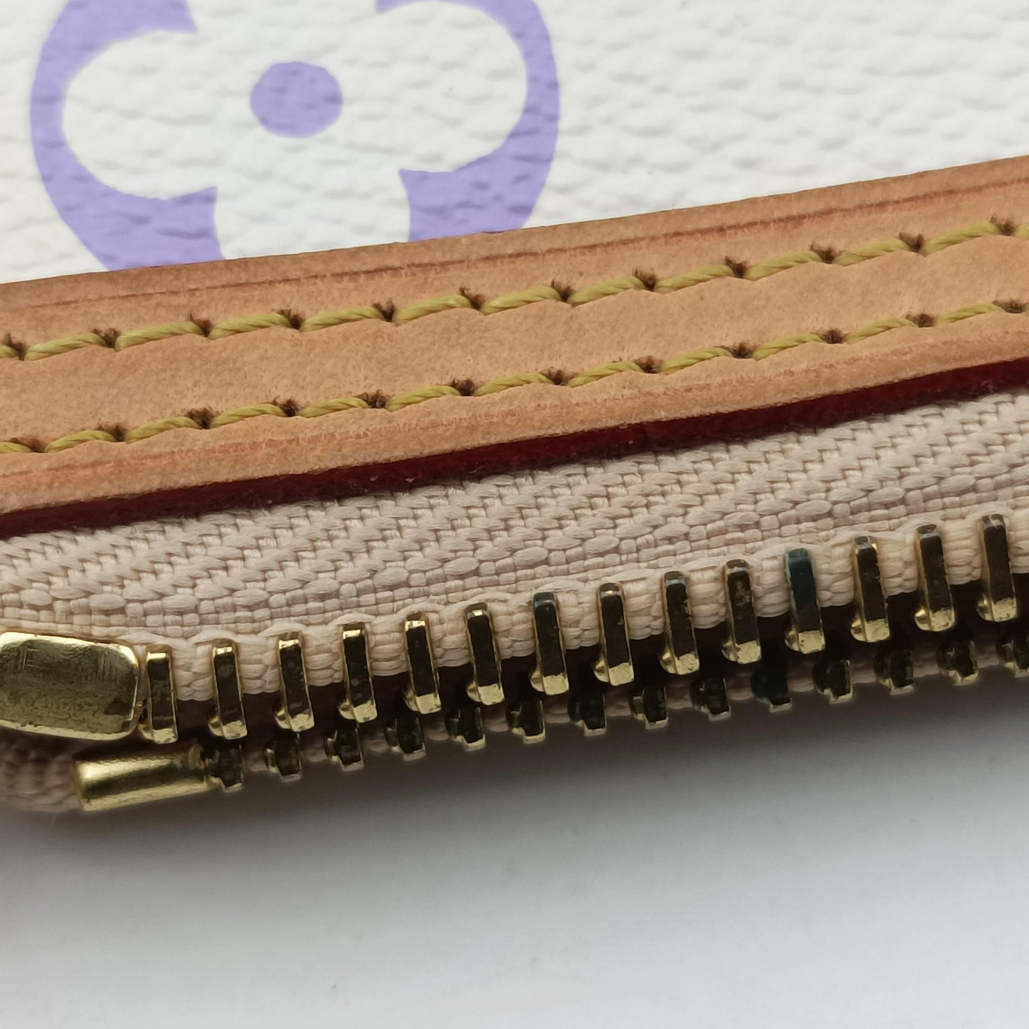 Pochette Mira MM Pouch white Monogram Multicolor M60096 AA2120ポシェット ミラMM ブロン モノグラム マルチカラー M60096 AA2120
