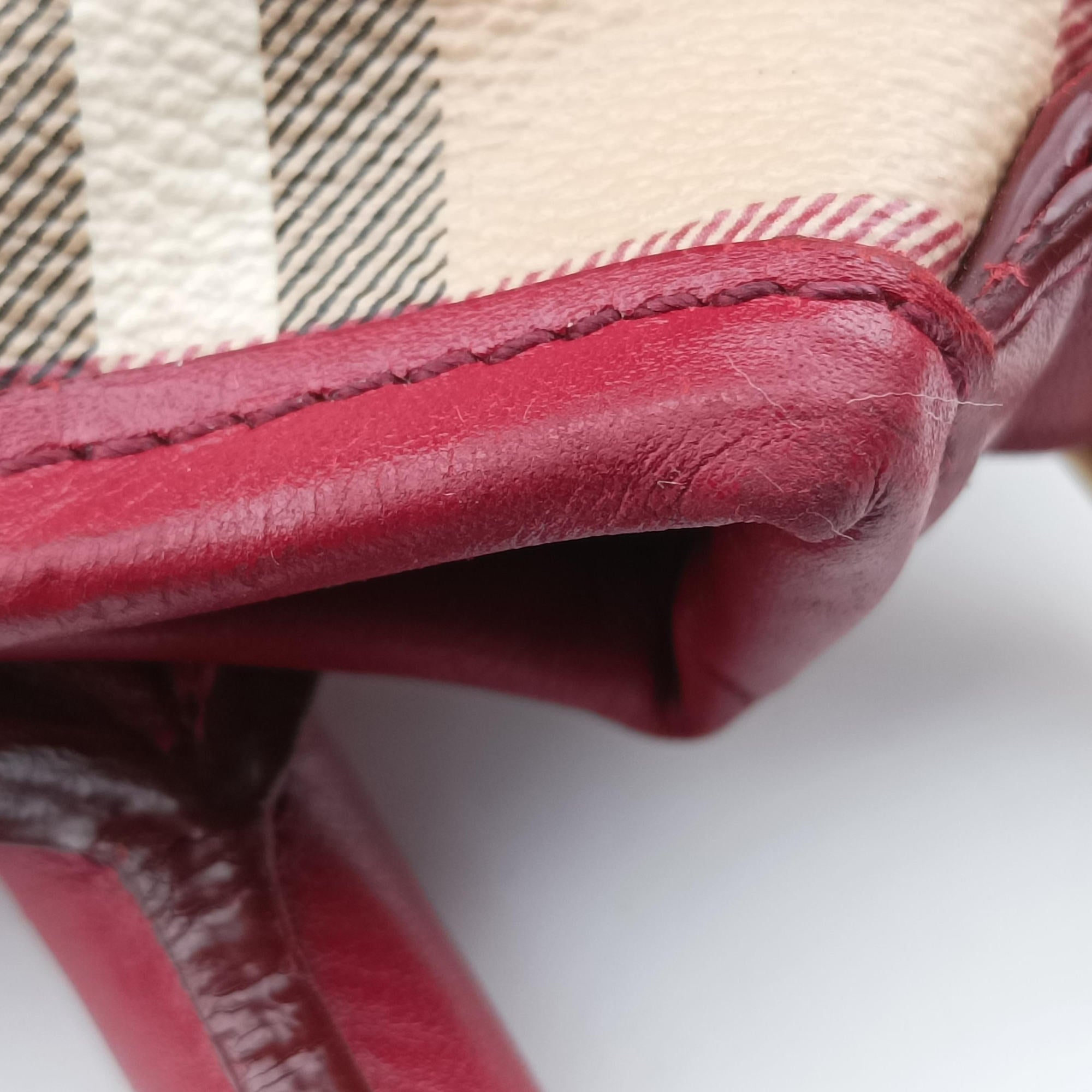 Haymarket Check Beige × Military Red Coated Canvas × Leather 3857260/64Mヘイマーケットチェック ベージュ × レッド コーティングキャンバス × レザー 2wayショルダーバッグ 3857260/64M