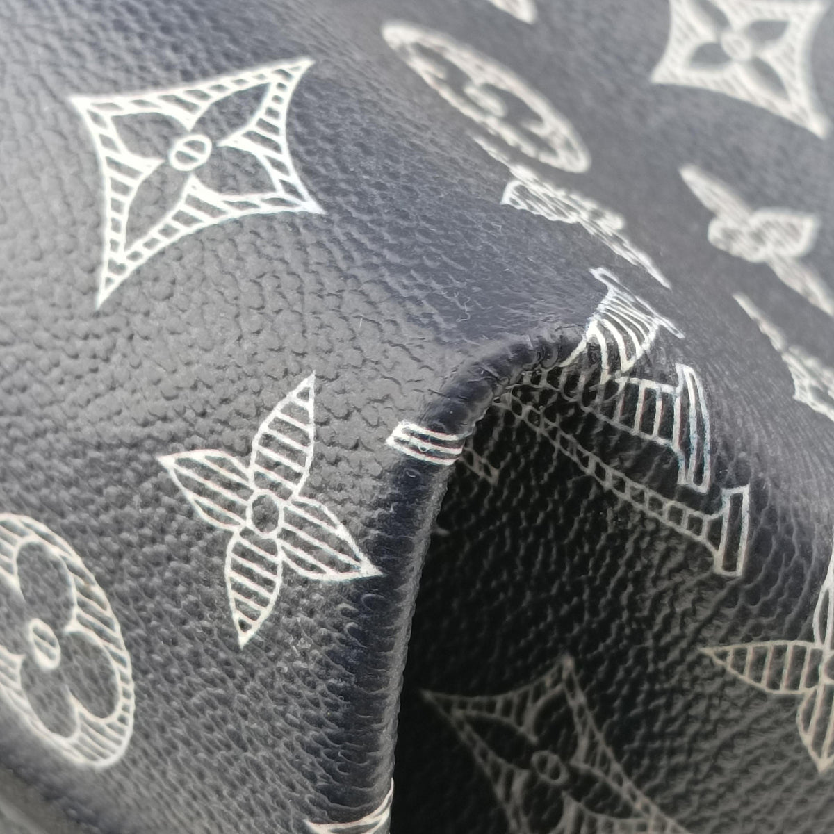 Jake & Dinos Chapman Brothers Giraffe Navy Monogram Savannah M54127 RI5116 IC Chipジェイク アンド ディノス チャップマン ブラザーズ アンクル モノグラム サバンナ M54127 RI5116 ICチップ