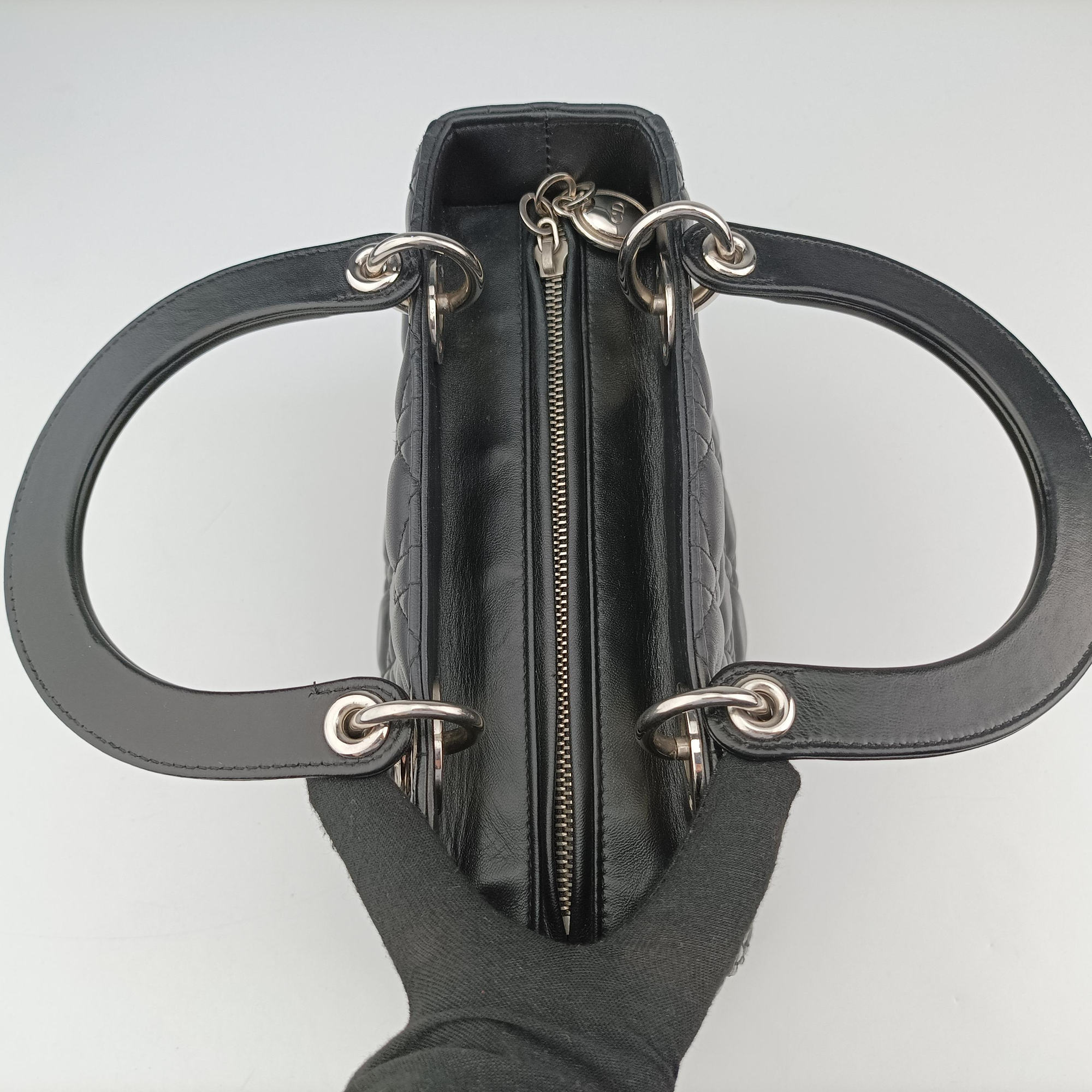 Secondhand Christian Dior Lady Dior Black lambskin shoulderbag | stylenewstar