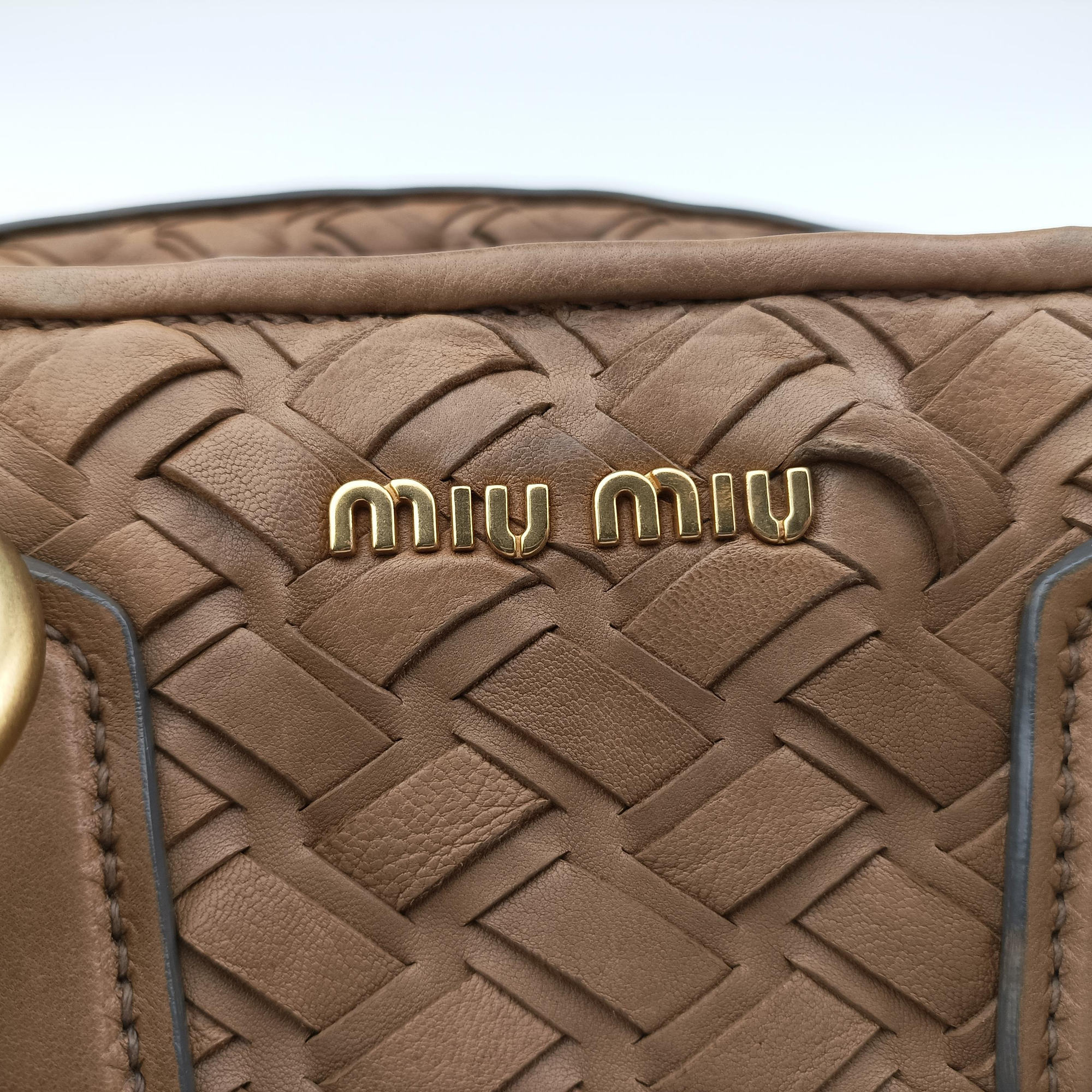 Pre-owned Miu Miu Intrecciato Brown leather handbag | stylenewstar