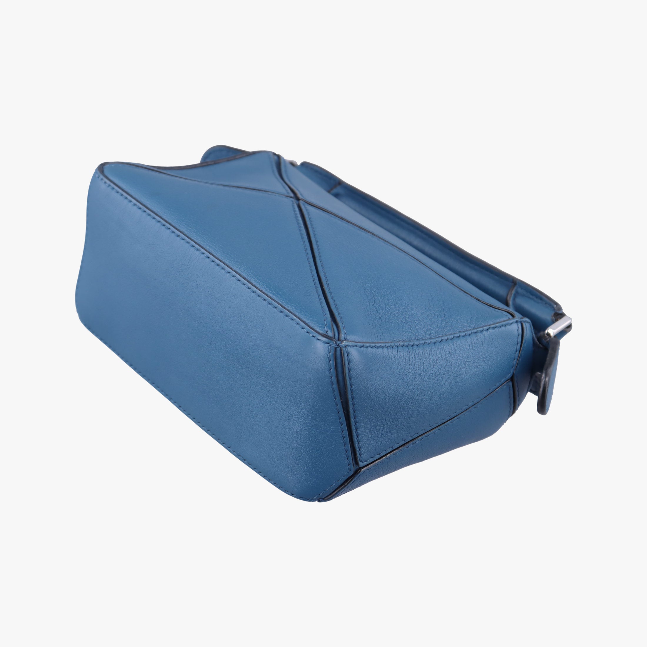 Puzzle mini Blue Leather Lot number unknownパズル ミニ ブルー レザー 製番不明