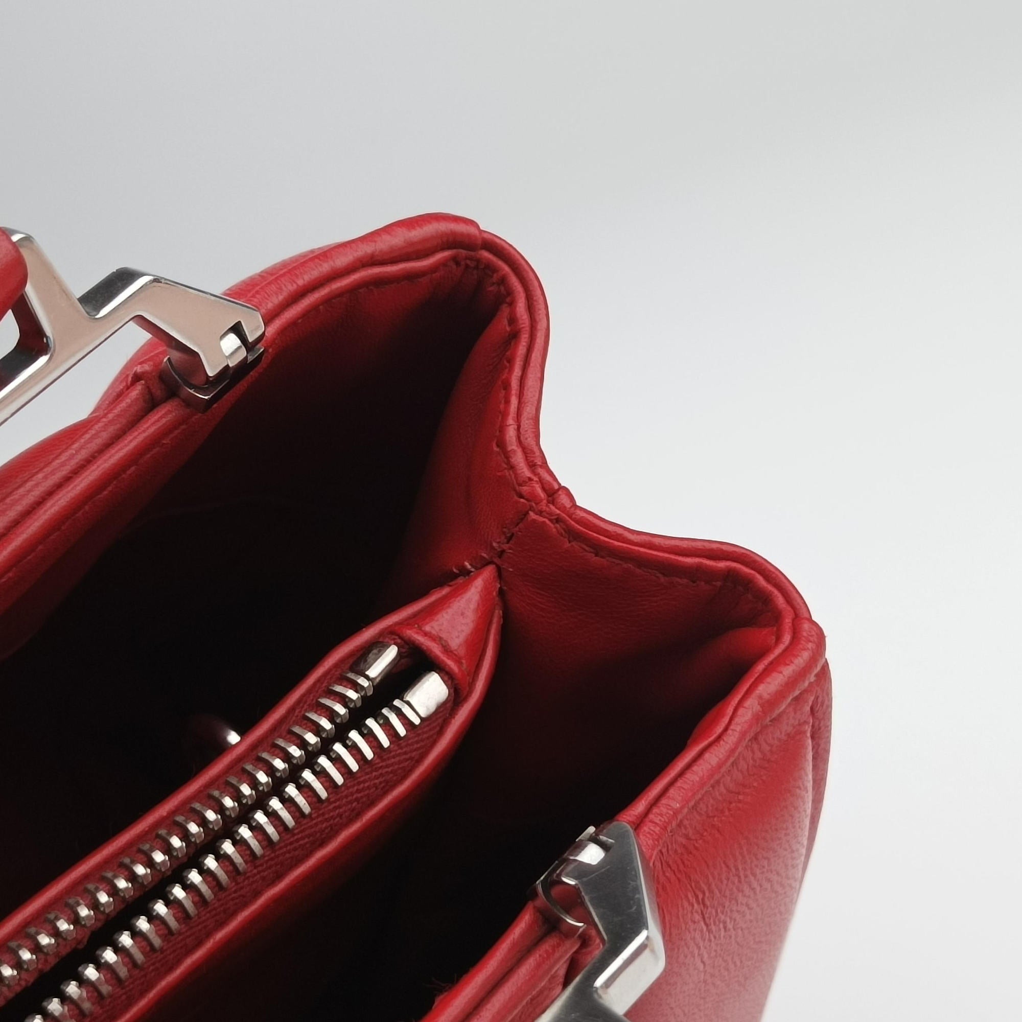 Pre-owned Miu Miu Madras Pink × Red Leather shoulderbag | stylenewstar