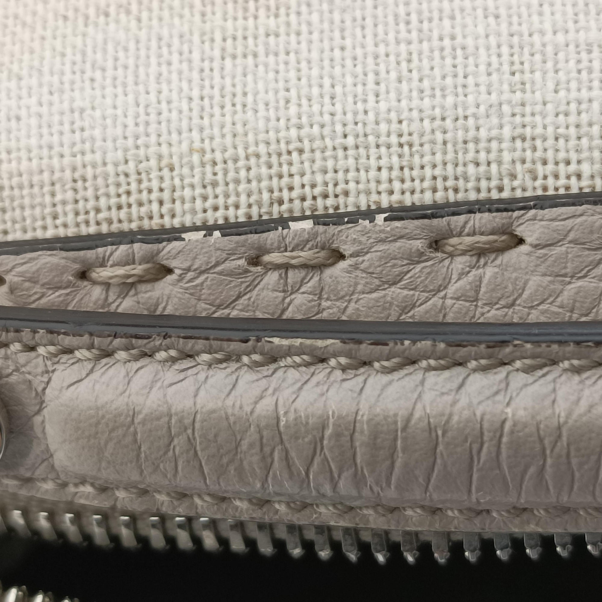 Pre-owned Fendi Travel Beige Canvas × Calf Leather 7VA552 shoulderbag | stylenewstar