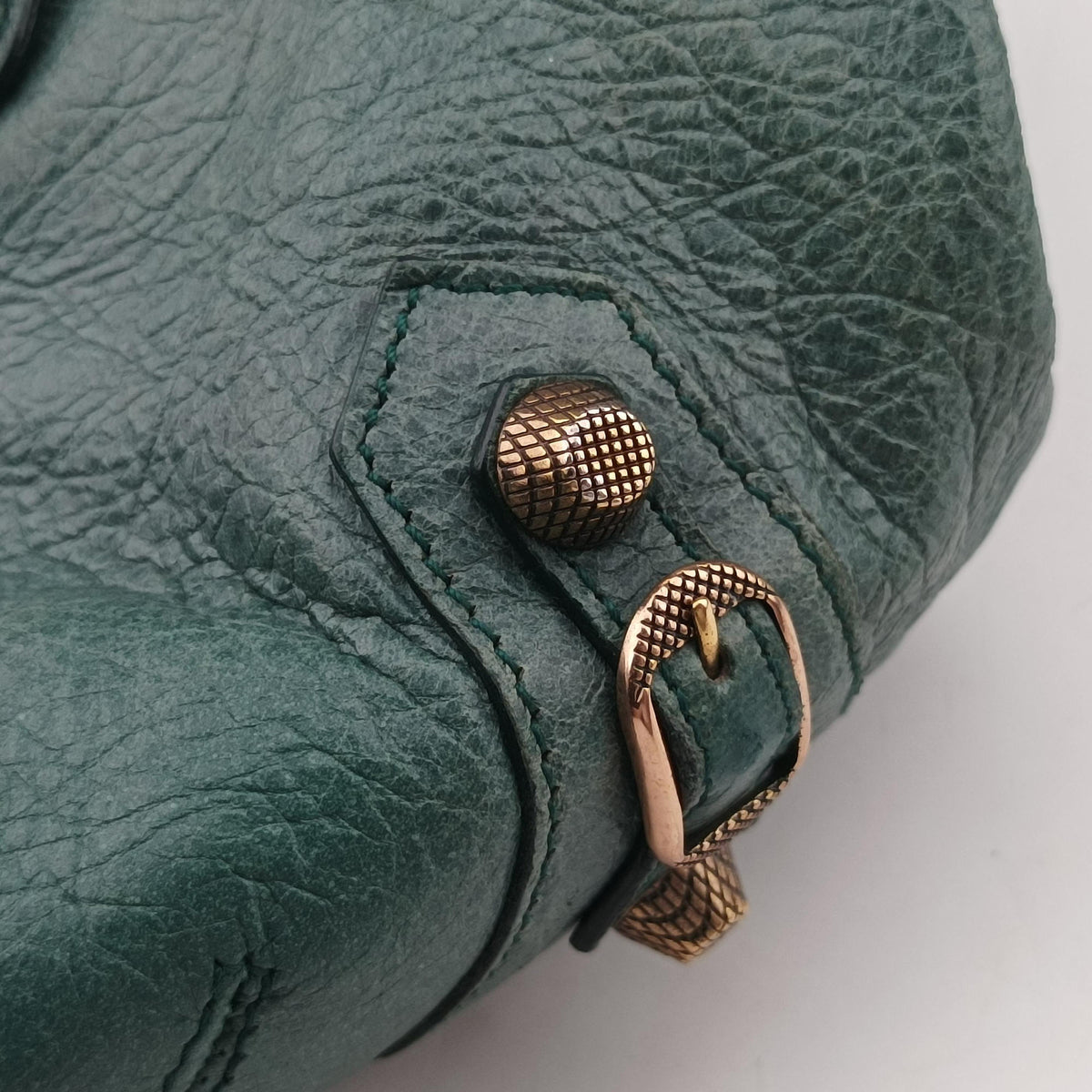 Mini Pompon Green lambskin 250920.3040 1669 ミニポンポン グリーン ラムスキン 250920.3040 1669