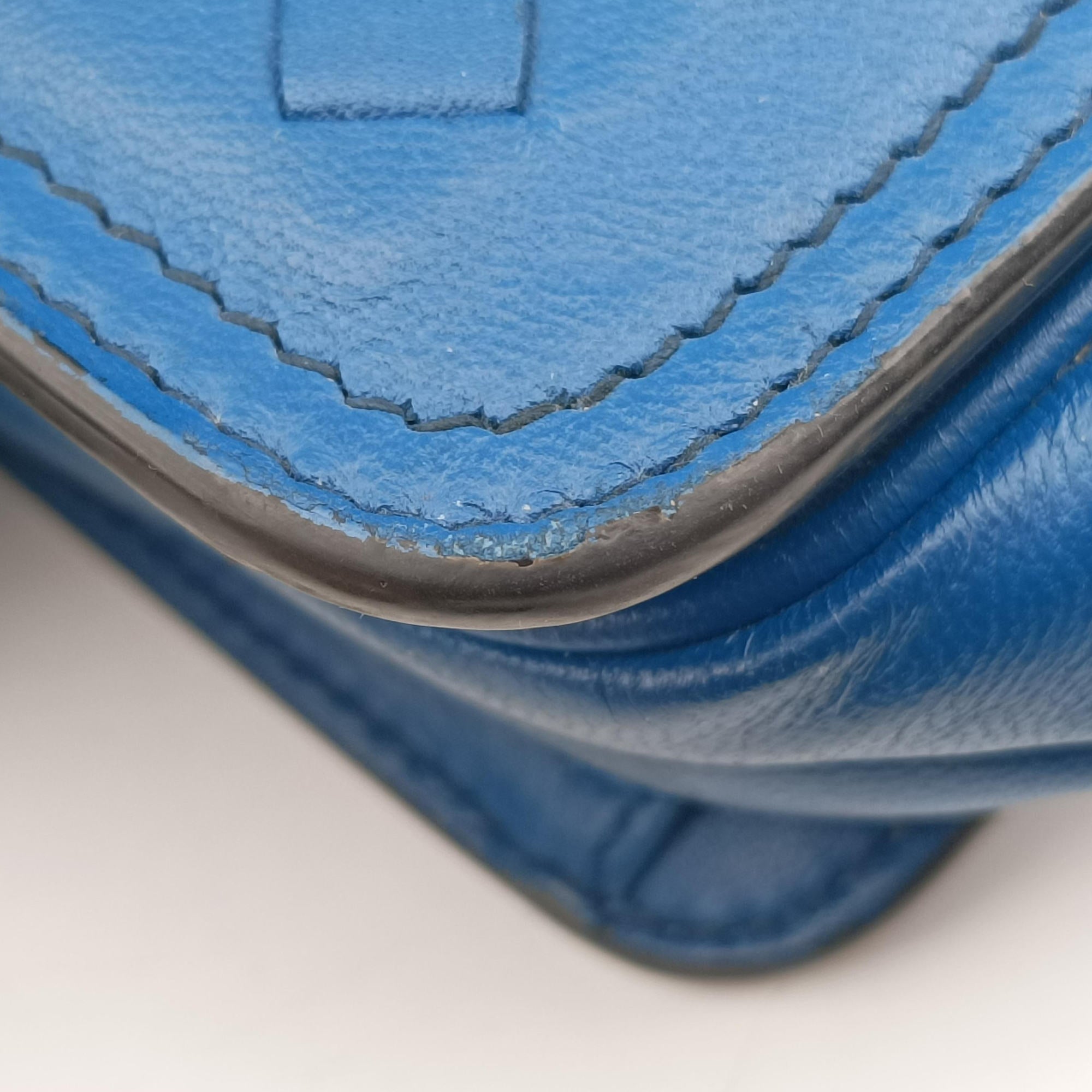 Intrecciato Blue lambskin B05728435Gイントレチャート ブルー ラムスキン B05728435G