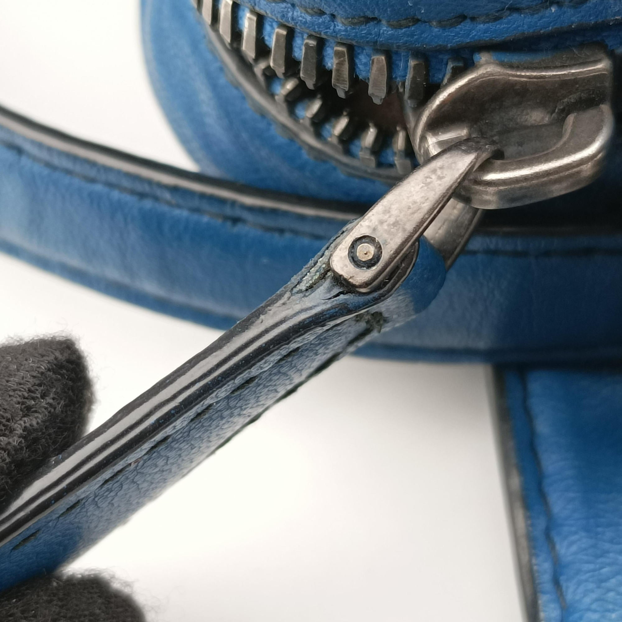 Intrecciato Blue lambskin B05728435Gイントレチャート ブルー ラムスキン B05728435G