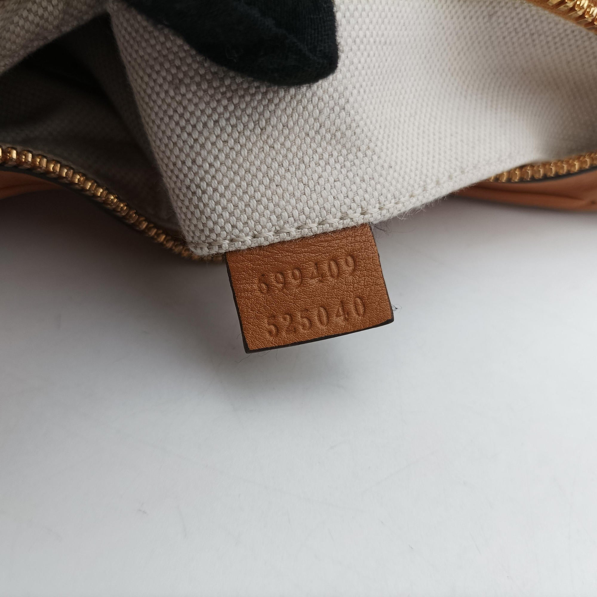 Attache G-Shaped Hook Brown leather 699409 I038614474アタッシュ Gフック ブラウン レザー 699409 I038614474