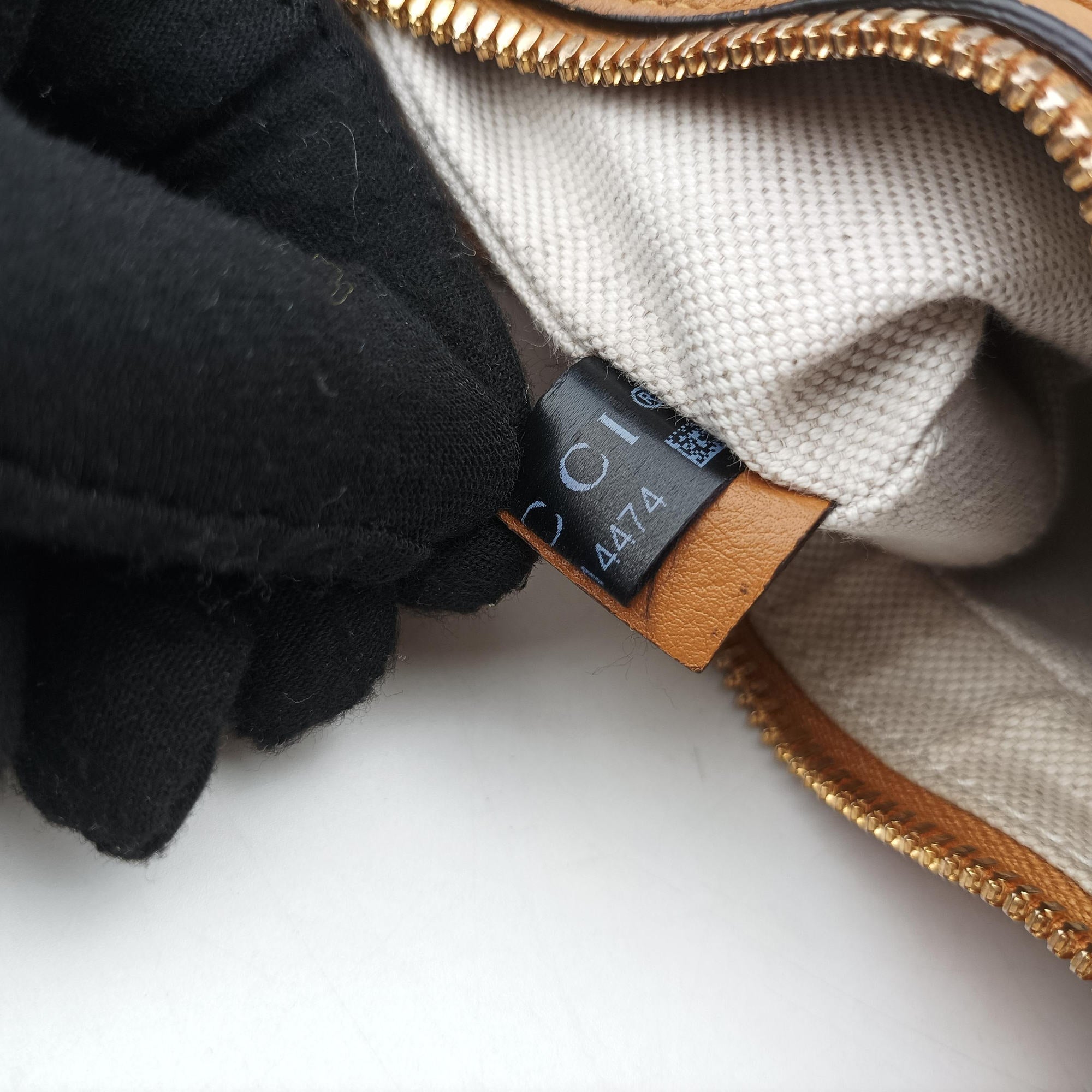 Attache G-Shaped Hook Brown leather 699409 I038614474アタッシュ Gフック ブラウン レザー 699409 I038614474