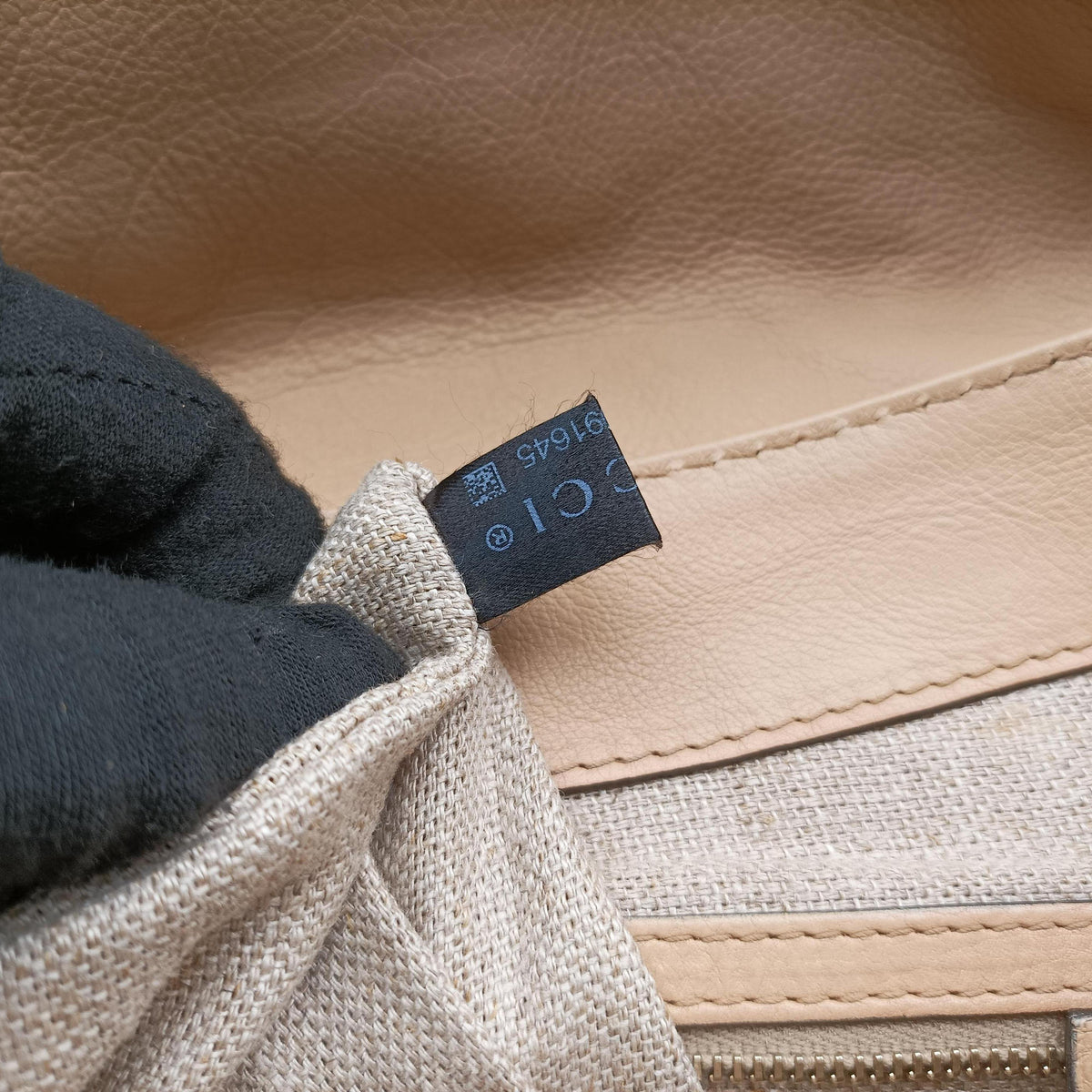 Marrakech Beige Leather 257021 C011091645マラケシュ Gチャーム ベージュ レザー 257021 C011091645