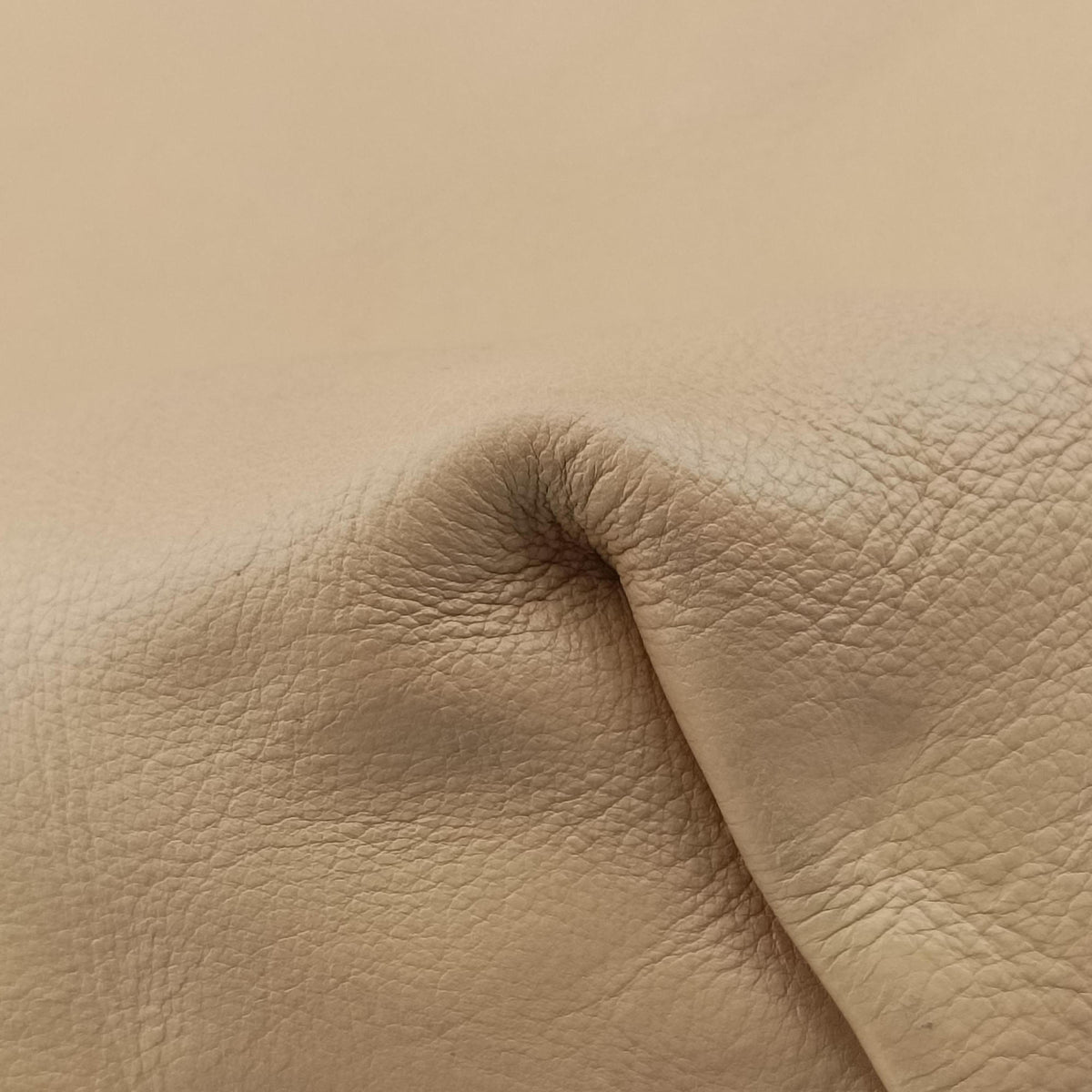 Marrakech Beige Leather 257021 C011091645マラケシュ Gチャーム ベージュ レザー 257021 C011091645