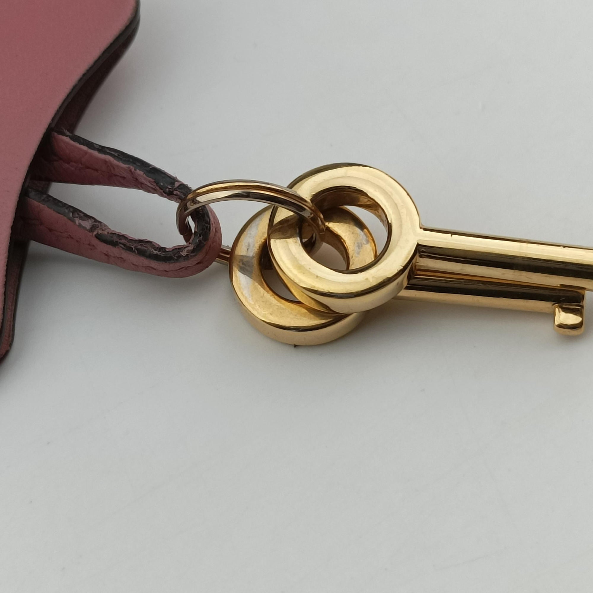 Pre-owned Gucci Padlock Pink Leather 432182 shoulderbag | stylenewstar