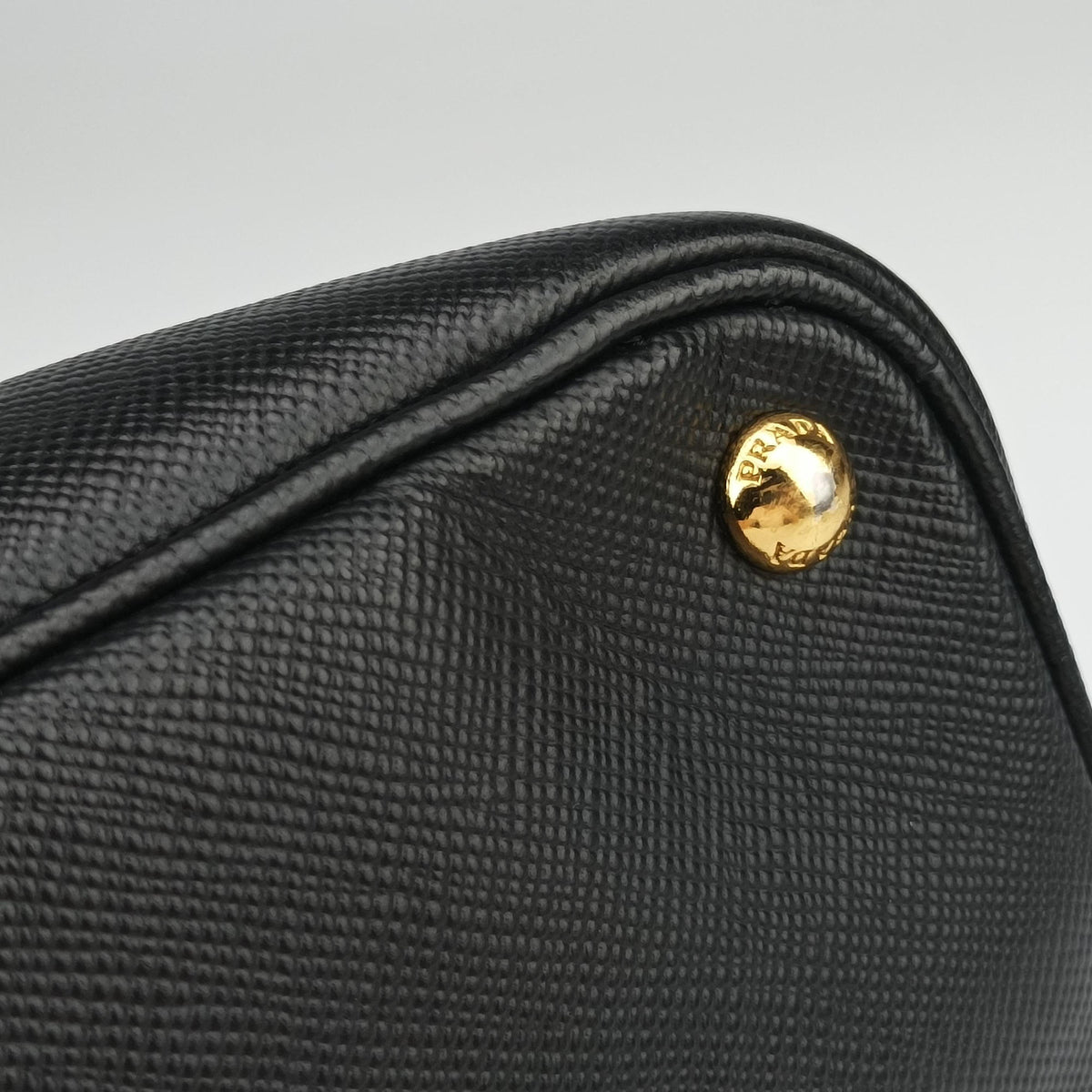 Vintage Prada Double Cuir Black SAFFIANO Leather B2756T handbag | stylenewstar
