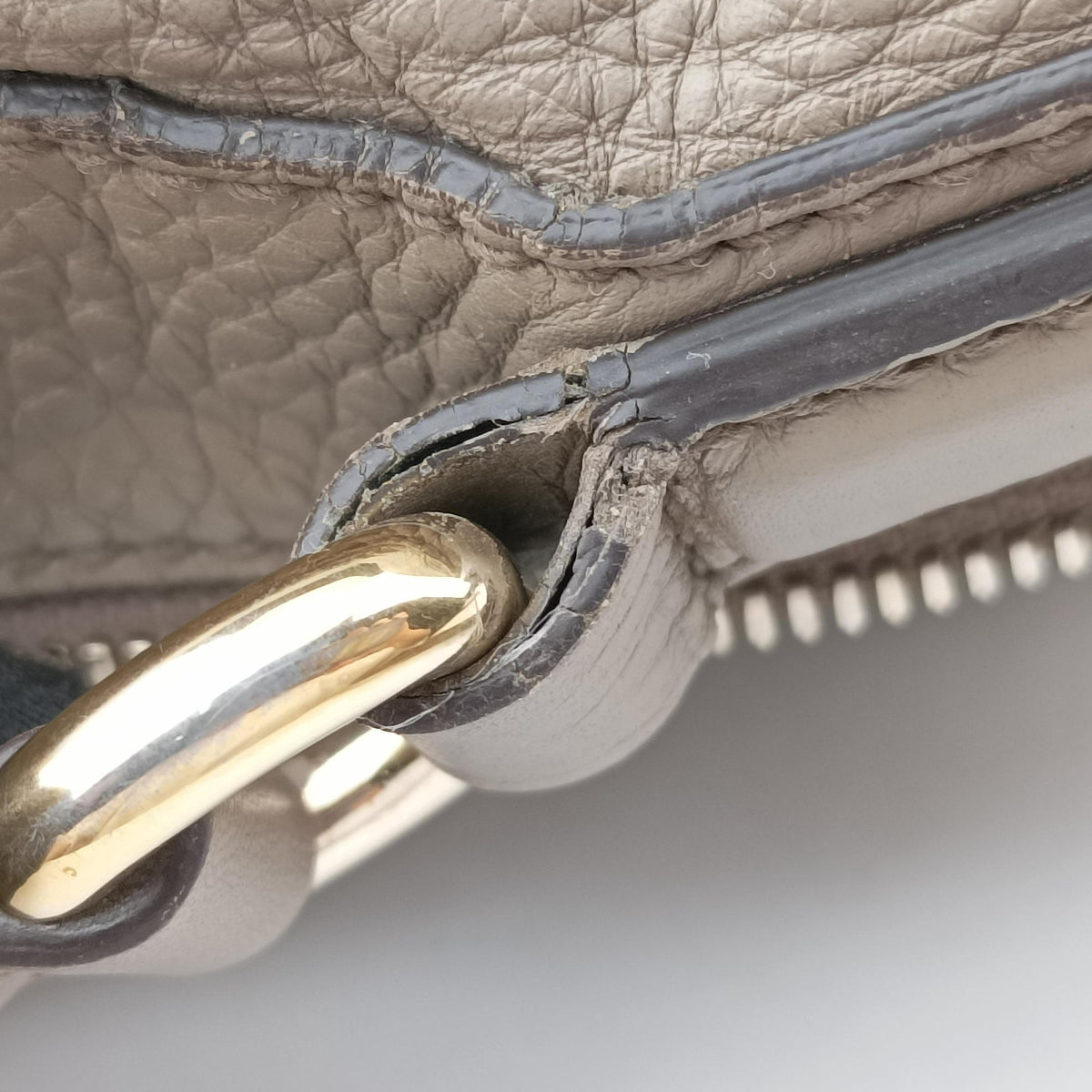 Pre-owned Gucci Soho Cerarus Grey Leather 282302 handbag | stylenewstar