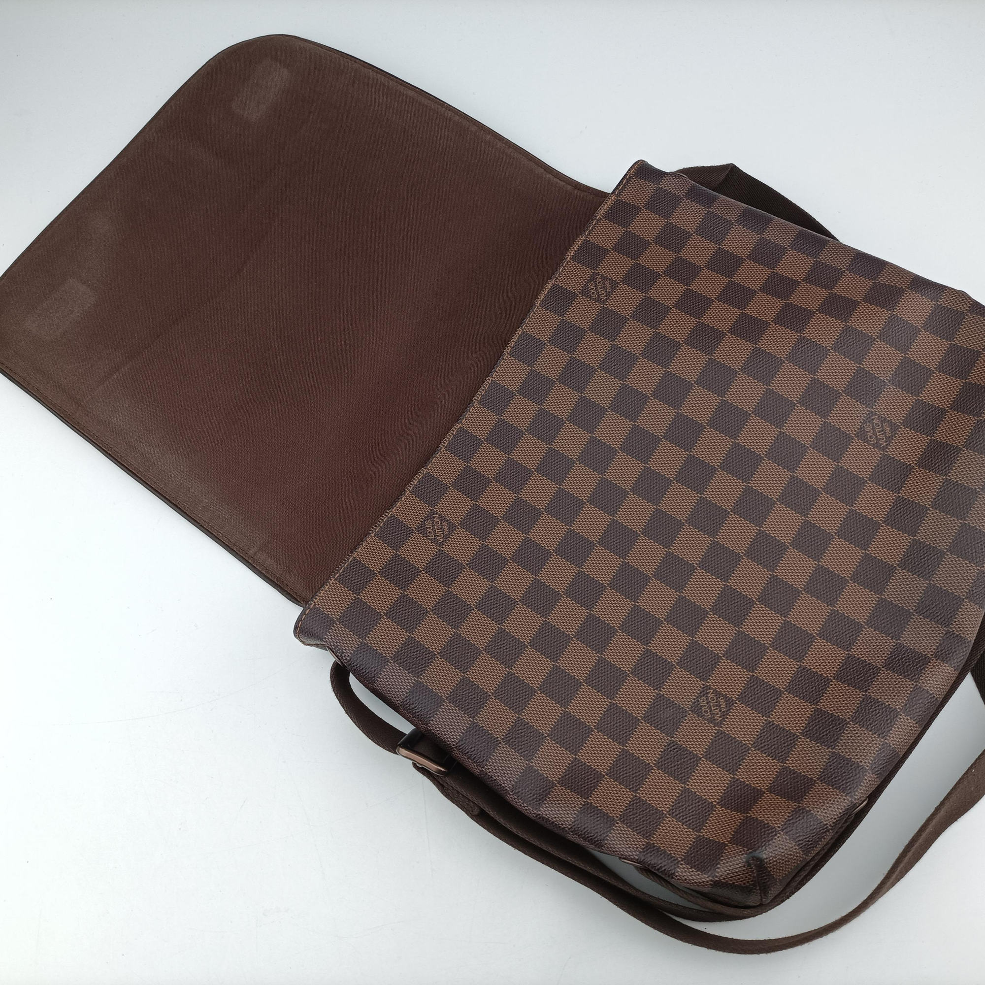 BROOKLYN MM EBENE Damier Canvas N51211 SR3099ブルックリンMM エベヌ ダミエキャンバス N51211 SR3099