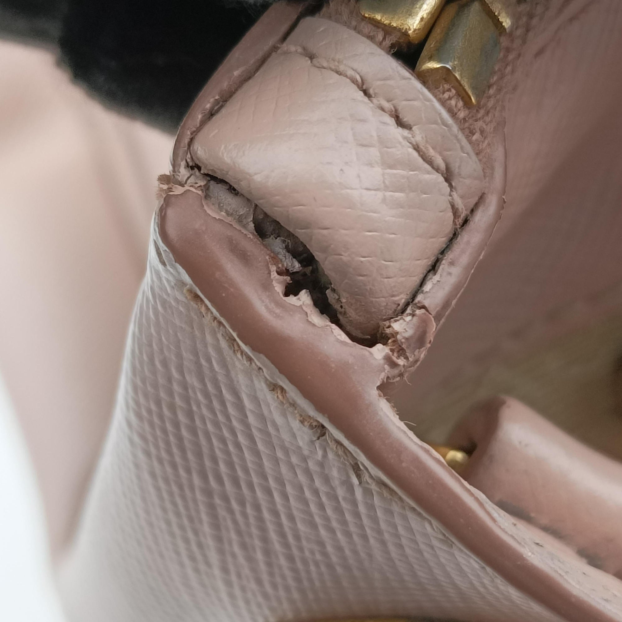 Vintage Prada Galleria Pink SAFFIANO Leather BN1874 shoulderbag | stylenewstar
