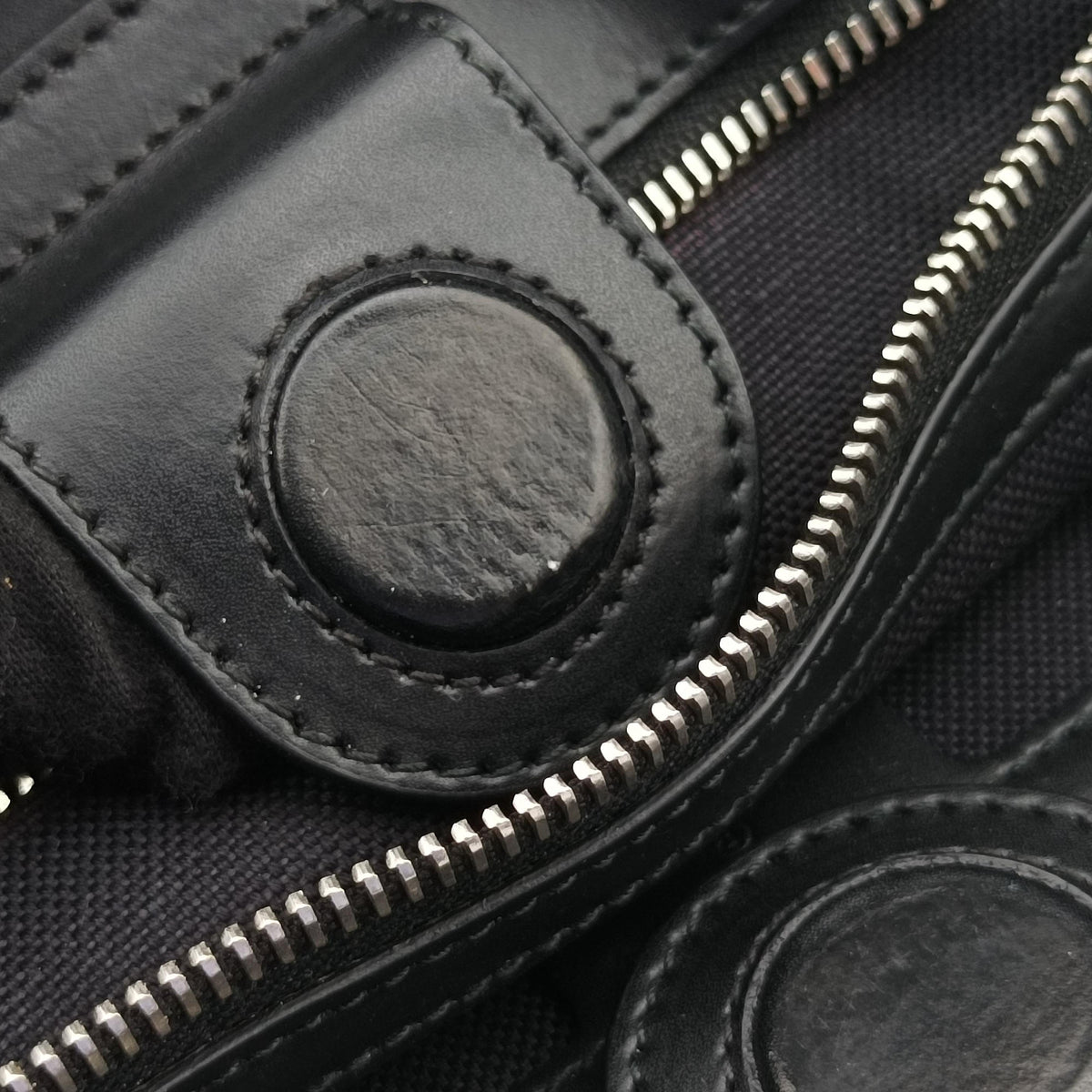 Pre-owned Gucci GG Supreme Tiger Black PVC coated canvas 495559 handbag | stylenewstar