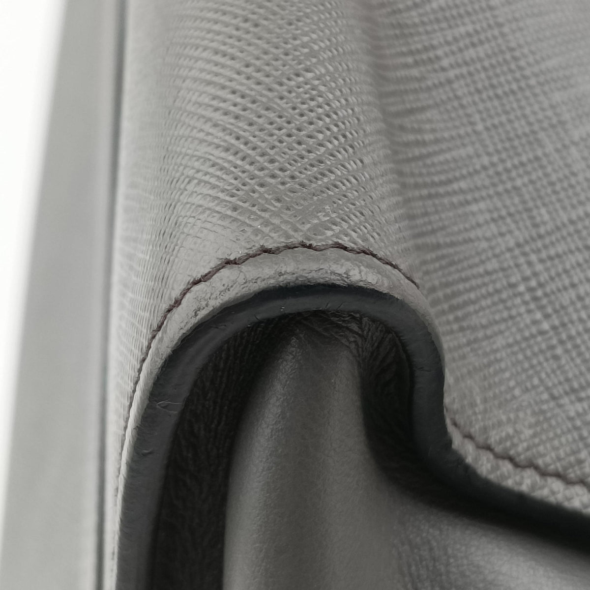 Esplanade Grey SAFFIANO Leather 1BA045 117 Pエスプラナード グレー サフィアーノレザー 1BA045 117 P