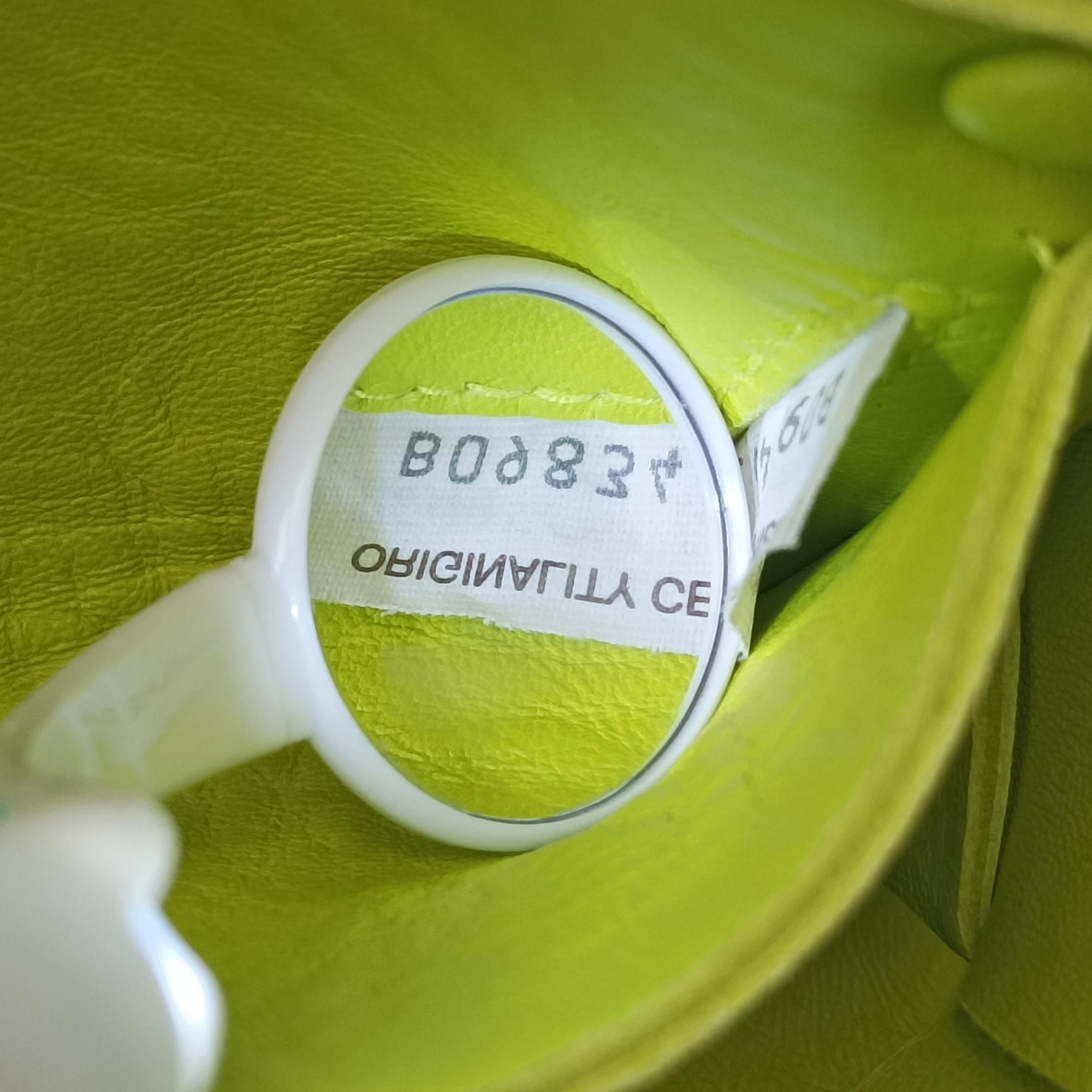 CASSETTE Green lambskin B09834635Tカセット グリーン ラムスキン B09834635T