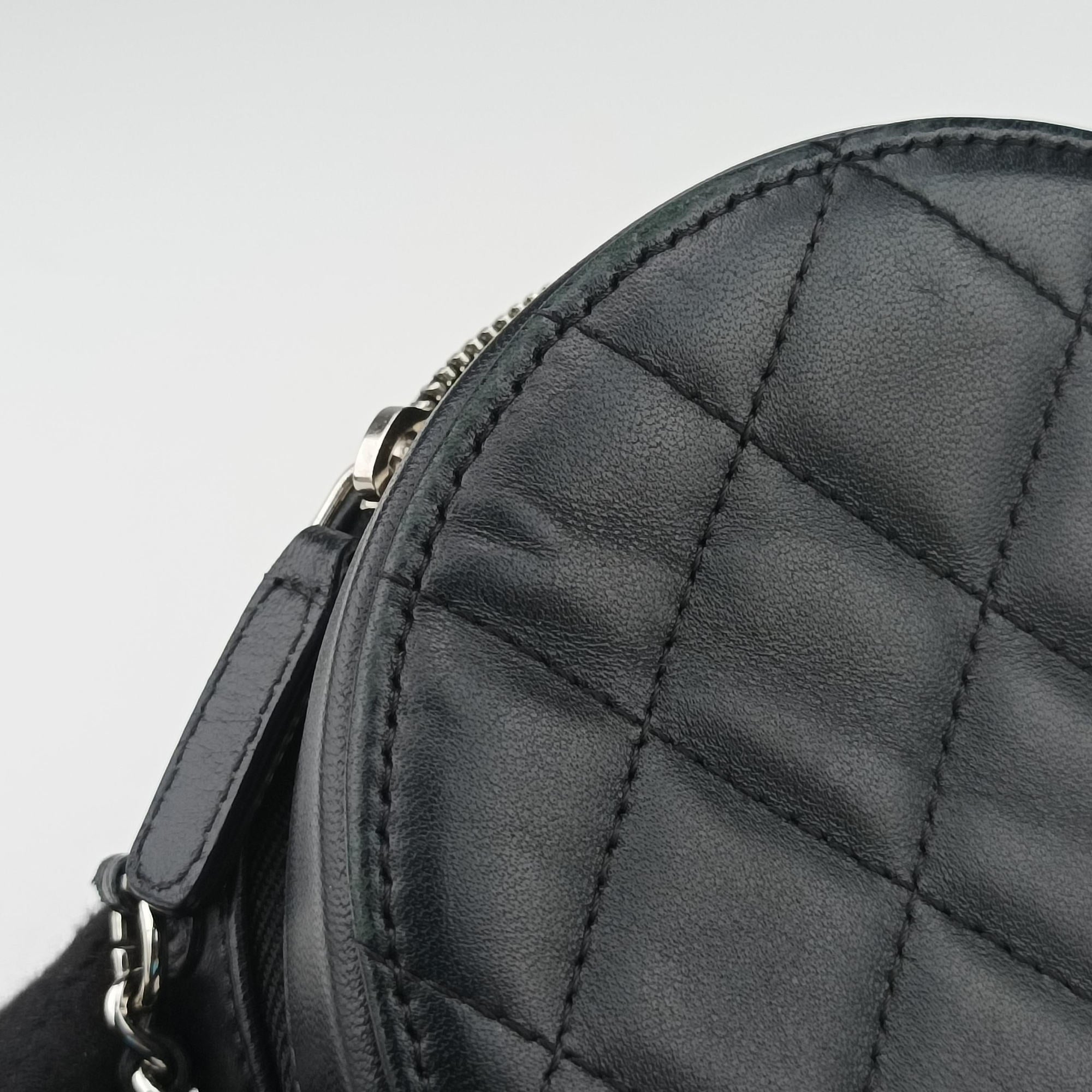 Matelasse Round Black lambskin AP0245 28493950マトラッセ ラウンド ブラック ラムスキン AP0245 28493950