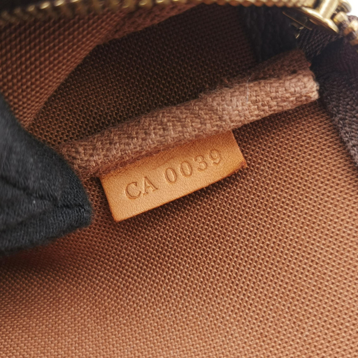 Secondhand Louis Vuitton Pochette Accessoires brown×multi Monogram Canvas M48615 handbag | stylenewstar