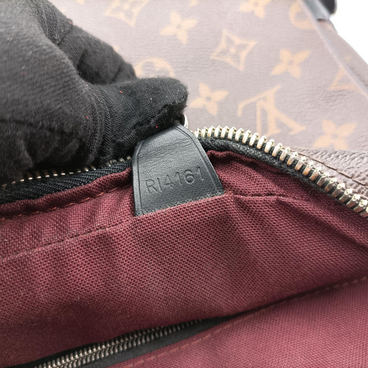 Porte Documents Voyage brown Monogram Canvas M40225 RI4161ポルトドキュマン ヴォワヤージュ モノグラム/ブラウン モノグラムキャンバス M40225 RI4161