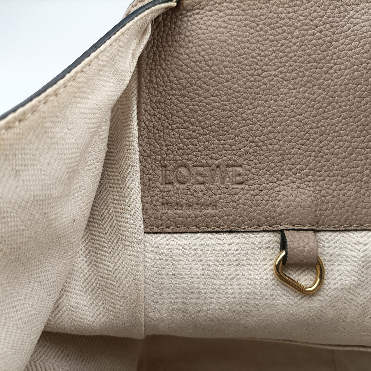 Pre-owned Loewe Hammock Camel Leather shoulderbag | stylenewstar