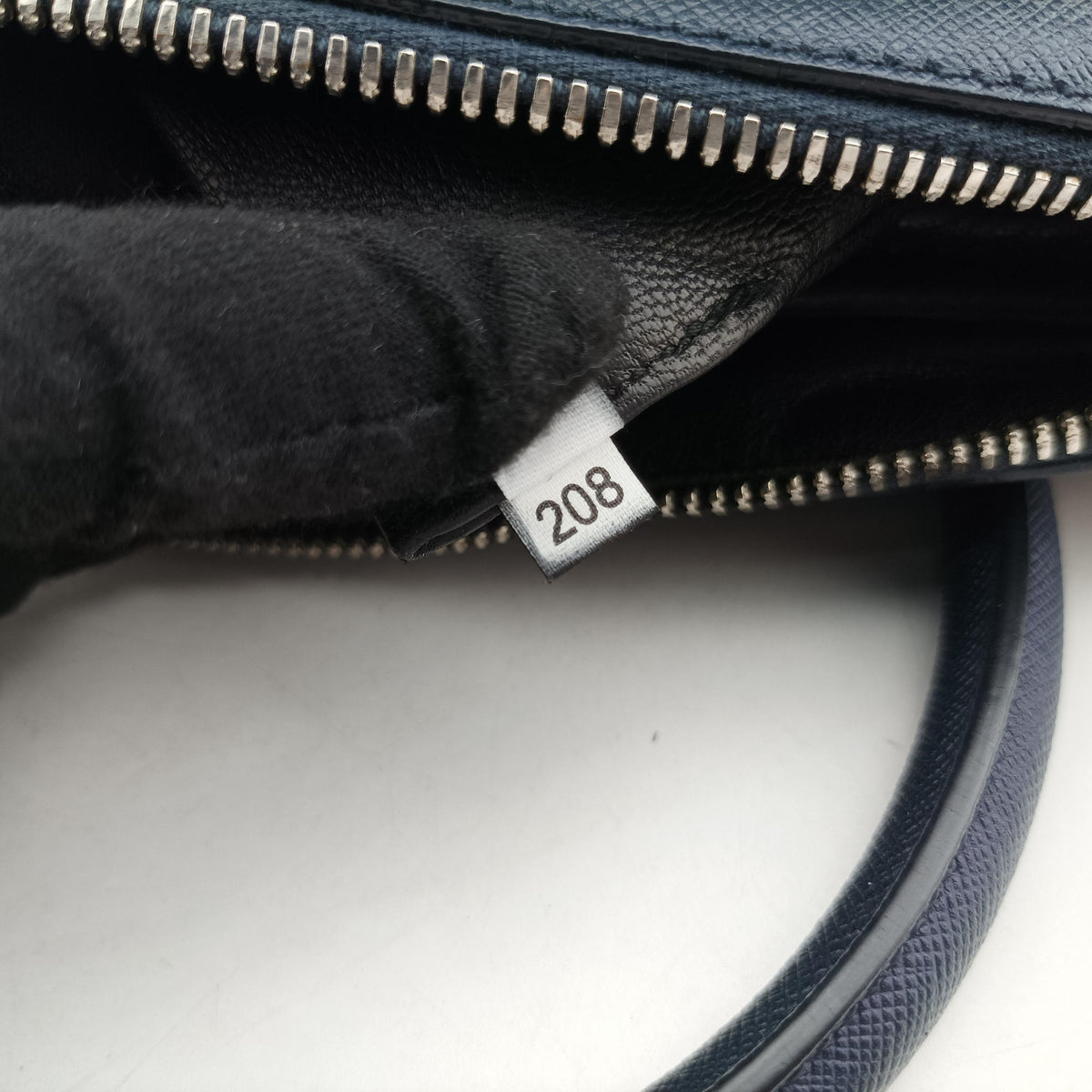 Business Briefcase Navy SAFFIANO Leather 2VE011 31/H 208ビジネス ブリーフケース ネイビー サフィアーノレザー 2VE011 31/H 208