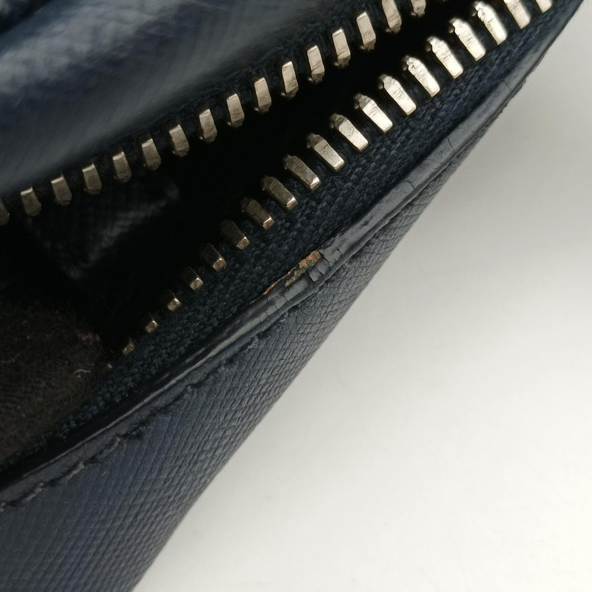 Business Briefcase Navy SAFFIANO Leather 2VE011 31/H 208ビジネス ブリーフケース ネイビー サフィアーノレザー 2VE011 31/H 208