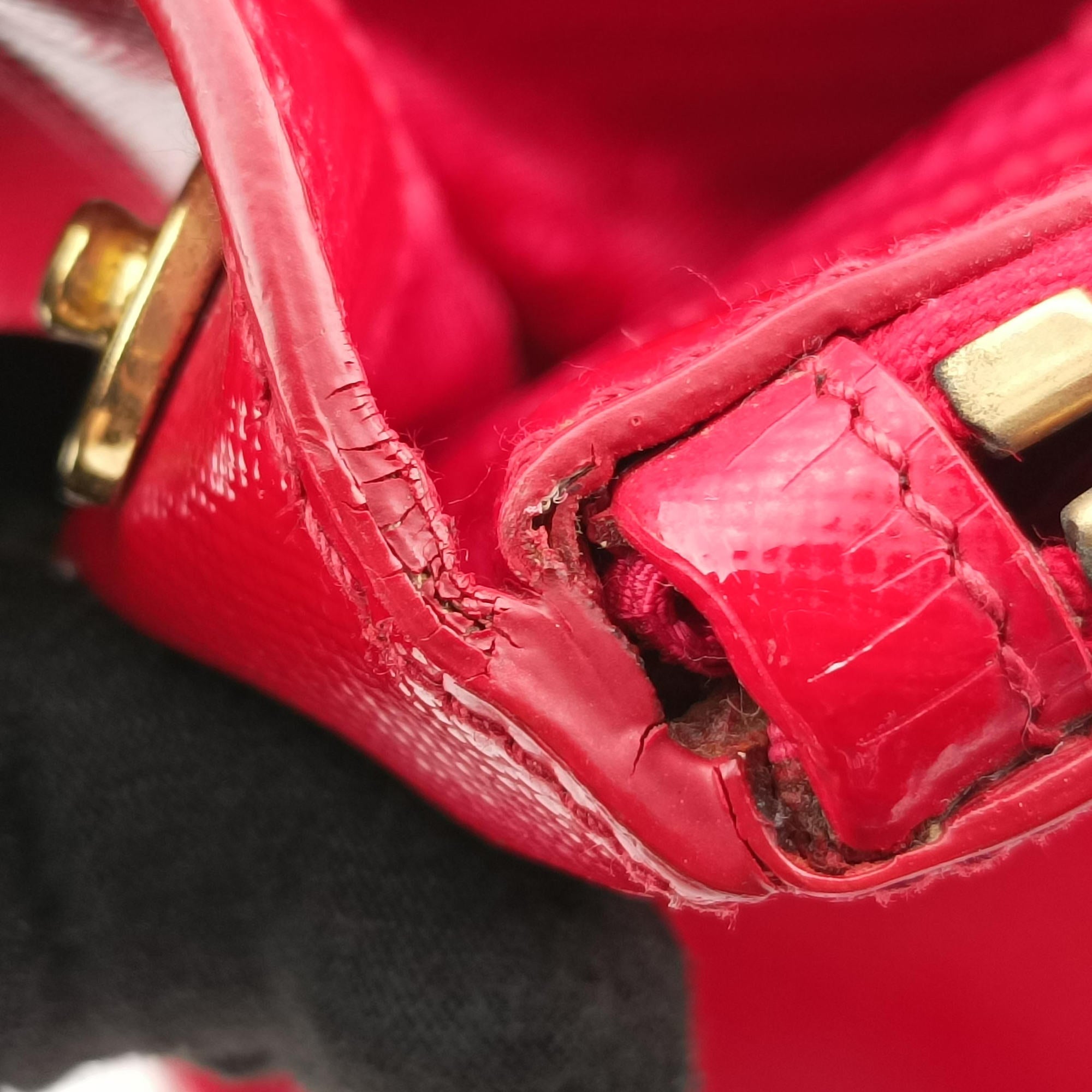 Galleria Red SAFFIANO Patent BN1801 31/H 208ガレリア レッド サフィアーノ パテント BN1801 31/H 208