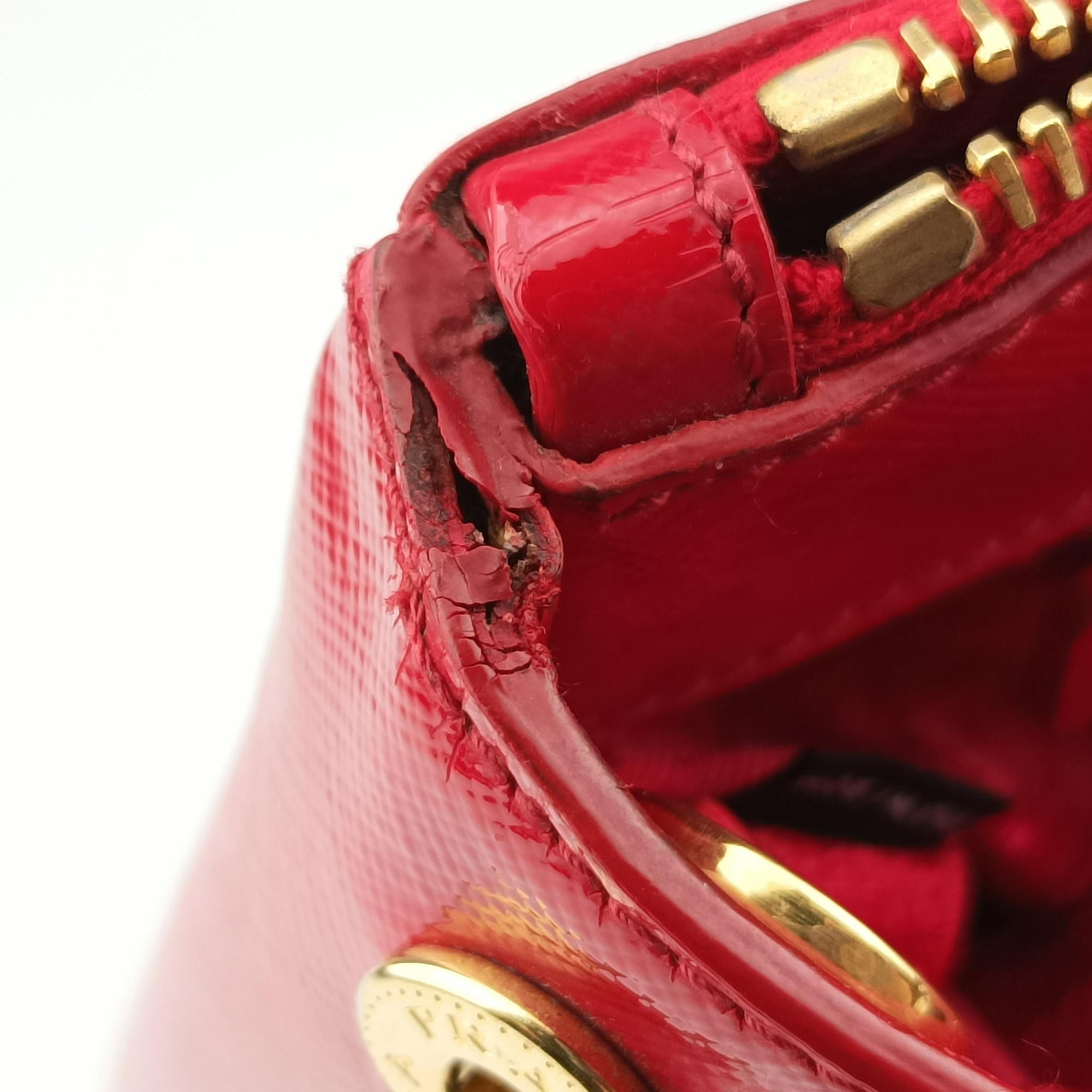 Galleria Red SAFFIANO Patent BN1801 31/H 208ガレリア レッド サフィアーノ パテント BN1801 31/H 208
