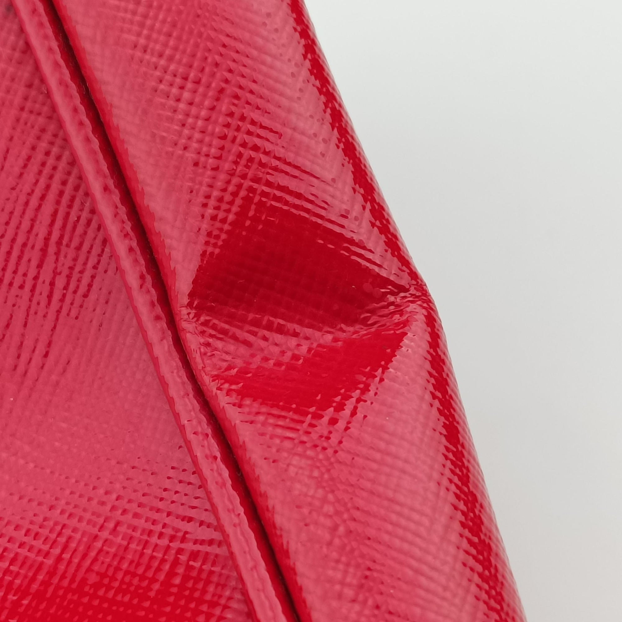 Galleria Red SAFFIANO Patent BN1801 31/H 208ガレリア レッド サフィアーノ パテント BN1801 31/H 208