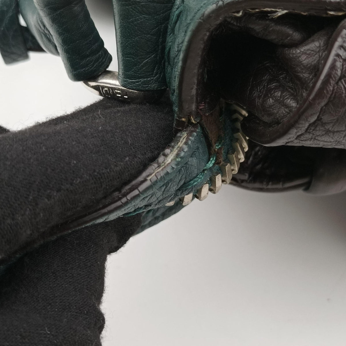 Pre-owned Fendi Selleria Lei Whipstitch Green Leather× Python shoulderbag | stylenewstar