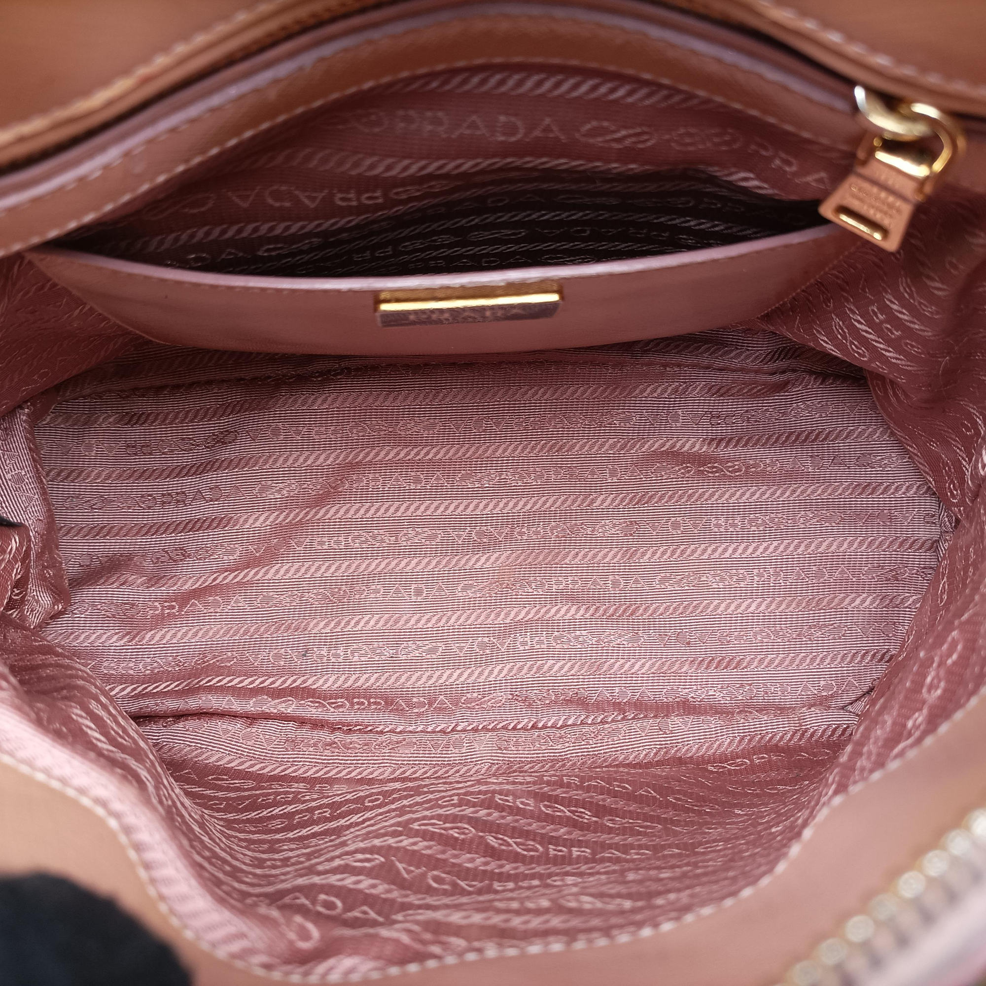 Promenade Beige SAFFIANO patent BN2567 25プロムナード ベージュ サフィアーノ パテント BN2567 25