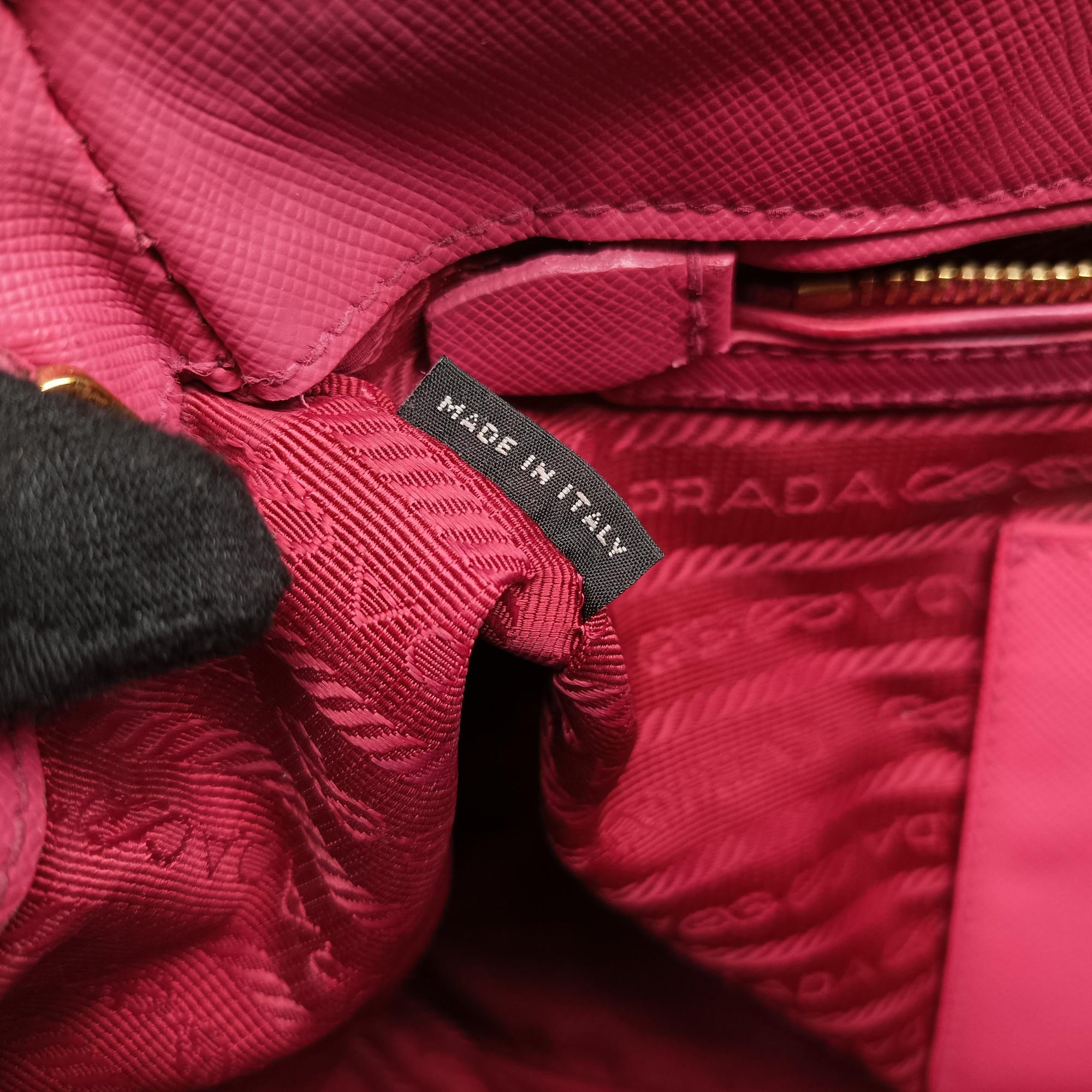 Galleria Pink SAFFIANO Leather BN1786 117ガレリア ピンク サフィアーノレザー BN1786 117