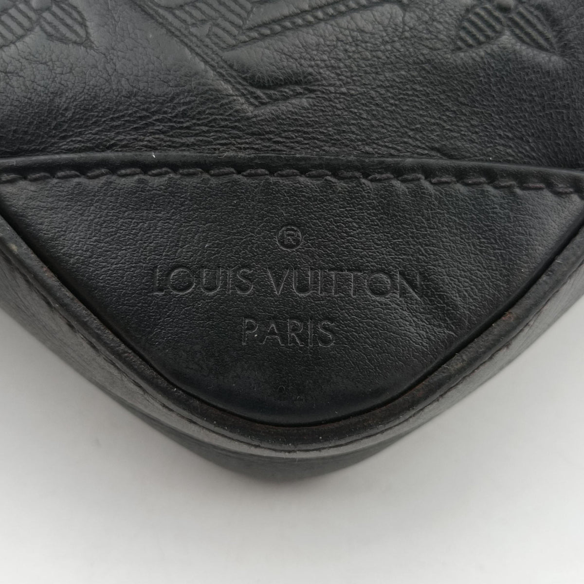 Secondhand Louis Vuitton Duo Messenger Noir Monogram Shadow M69827 shoulderbag | stylenewstar