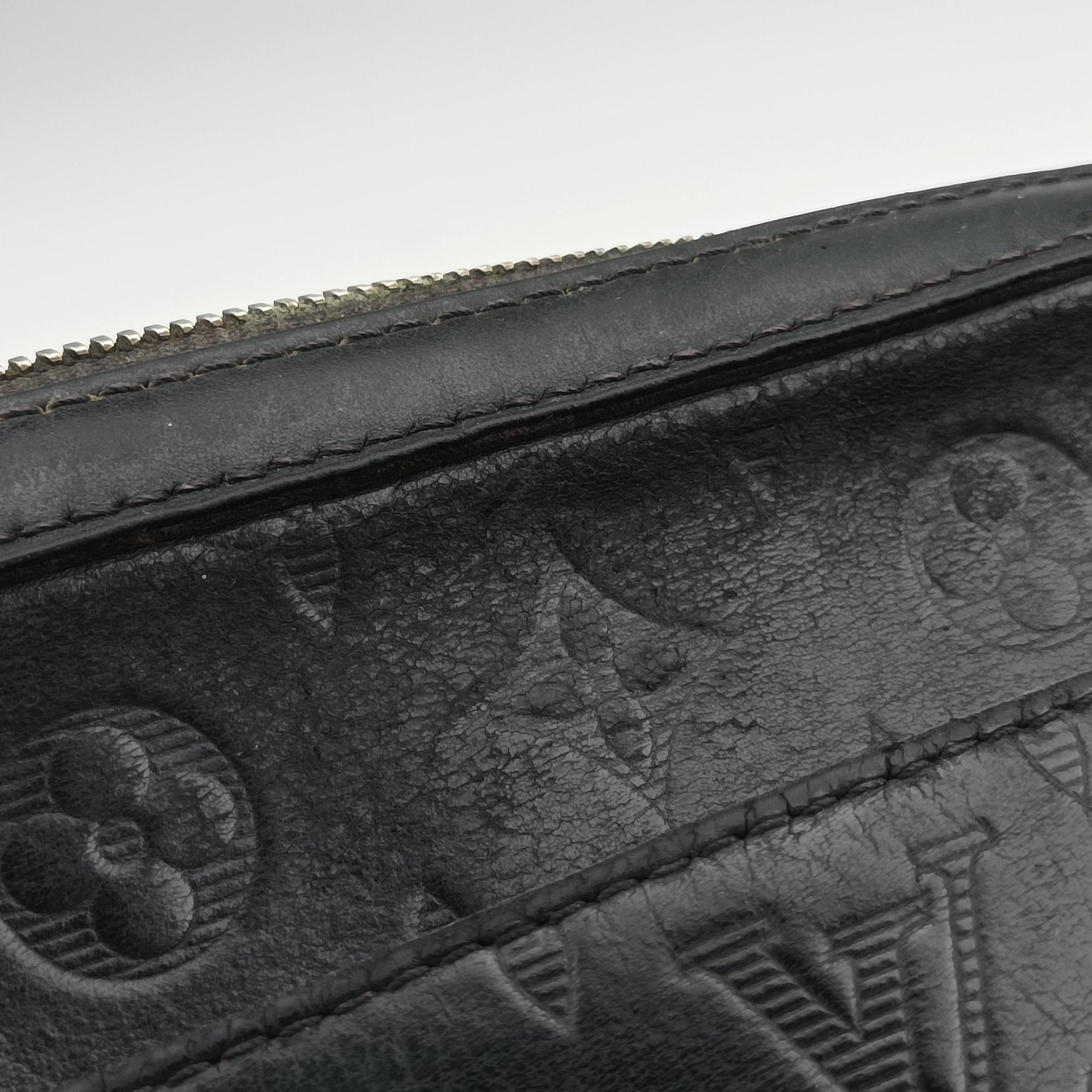 Secondhand Louis Vuitton Duo Messenger Noir Monogram Shadow M69827 shoulderbag | stylenewstar