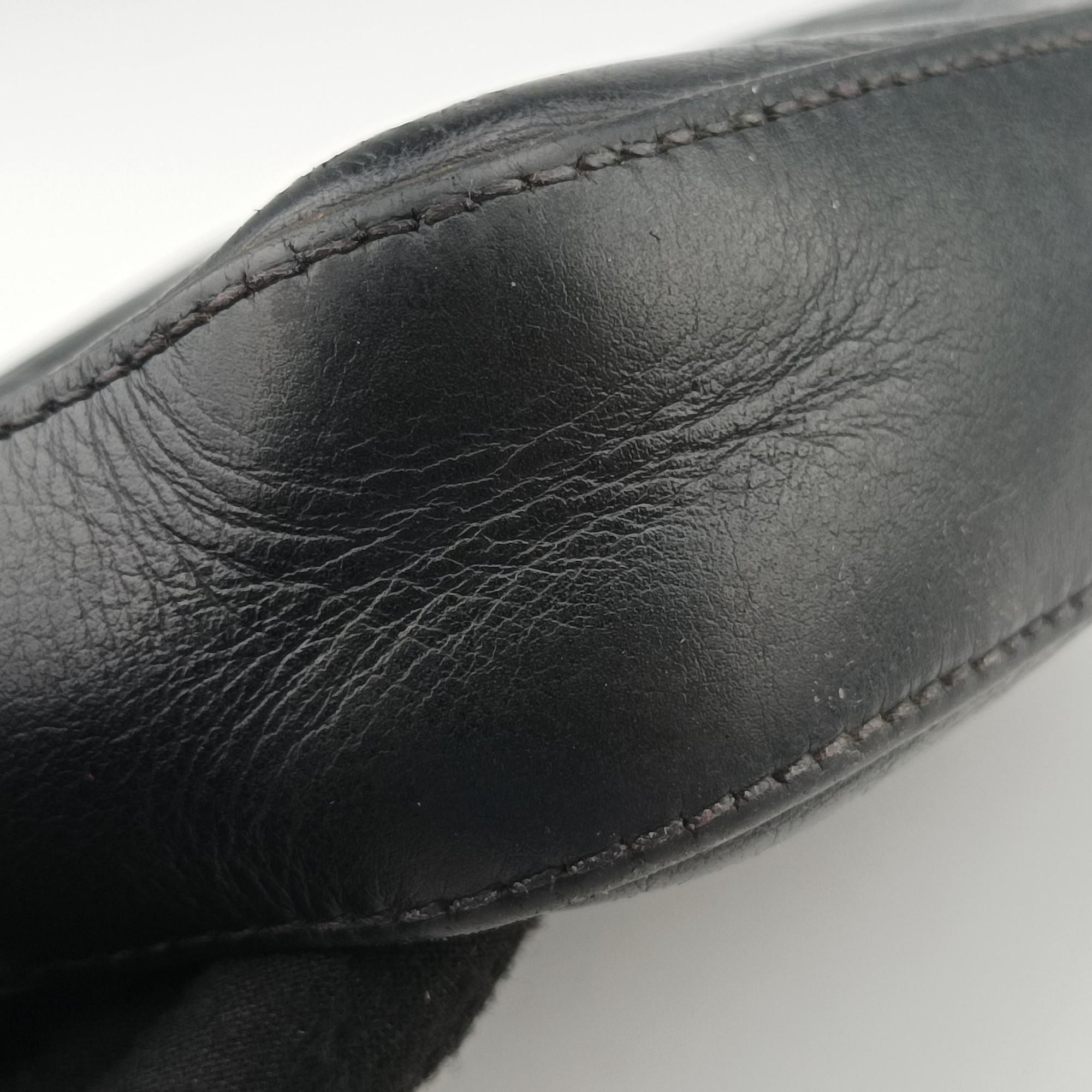 Secondhand Louis Vuitton Duo Messenger Noir Monogram Shadow M69827 shoulderbag | stylenewstar