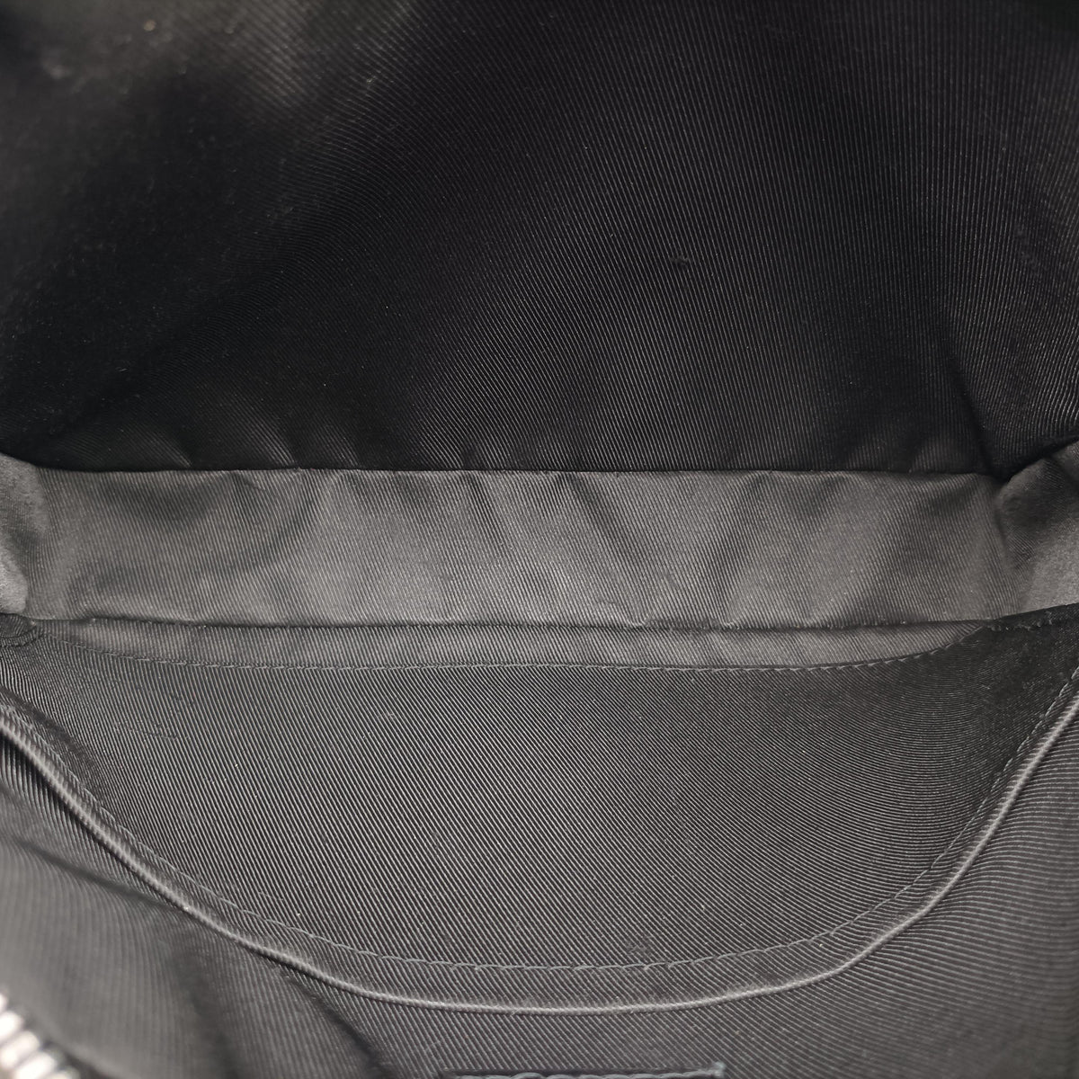 Secondhand Louis Vuitton Duo Messenger Noir Monogram Shadow M69827 shoulderbag | stylenewstar