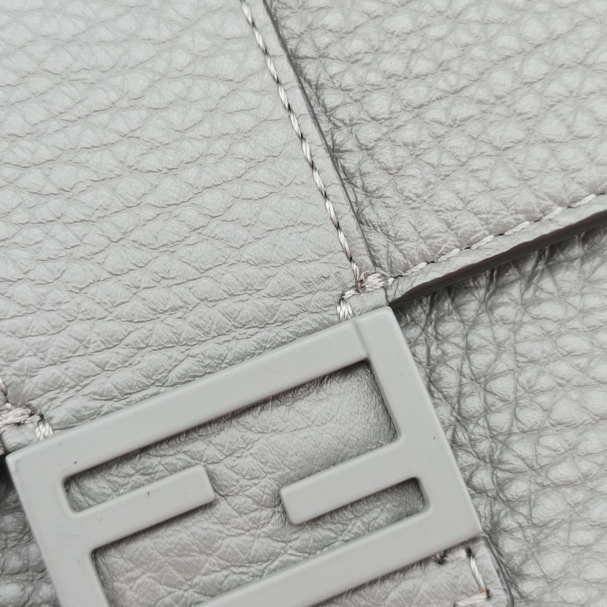 FF Logo Baguette slim Grey Leather 7M0295 7M0295 AGOL 219-0059バゲット スリム グレー レザー 7M0295 7M0295 AGOL 219-0059