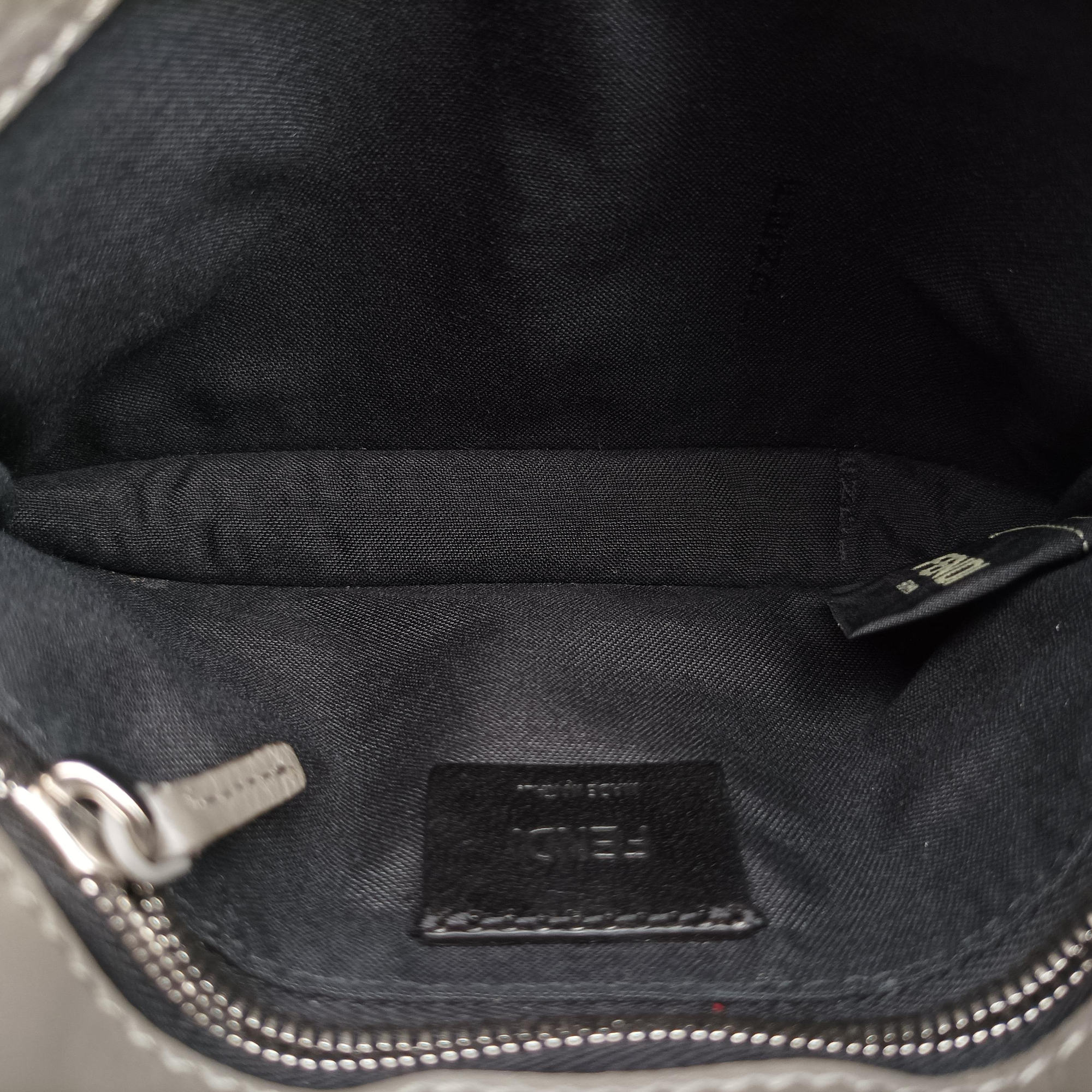 FF Logo Baguette slim Grey Leather 7M0295 7M0295 AGOL 219-0059バゲット スリム グレー レザー 7M0295 7M0295 AGOL 219-0059