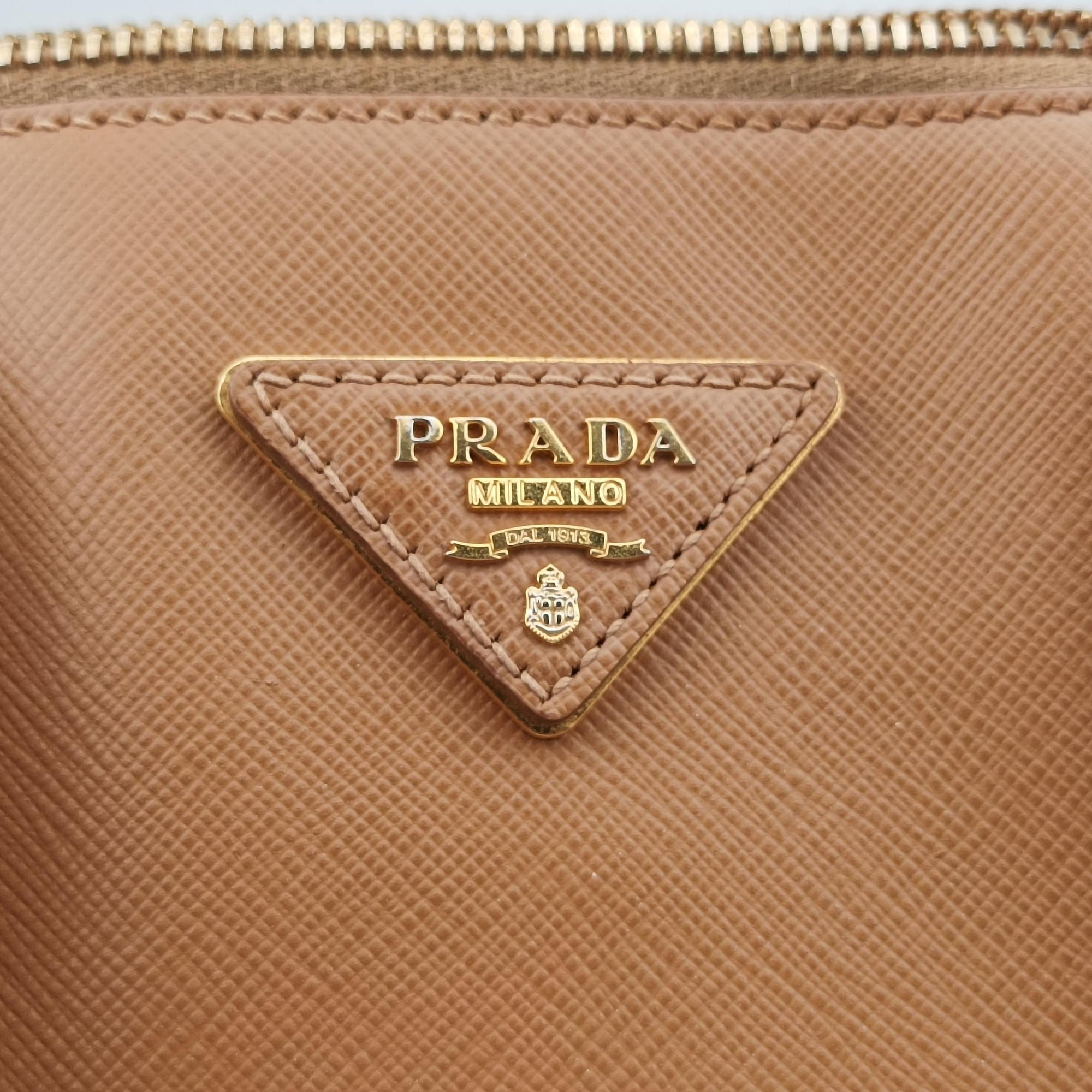 Secondhand Prada Promenade Brown SAFFIANO patent BN2567 handbag | stylenewstar