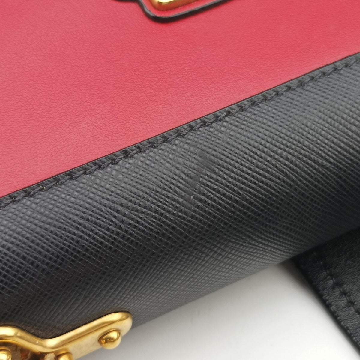 Cahier Red×Black Leather 1BA070 127カイエ レッド×ブラック レザー 1BA070 127