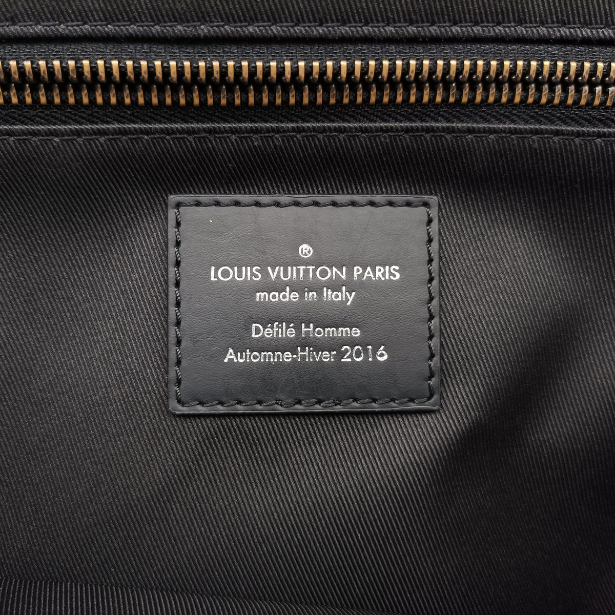 Messenger Voyage PM Noir Monogram Eclipse M40511 FO0261 IC ChipメッセンジャーヴォワヤージュPM ノワール モノグラム エクリプス M40511 FO0261 ICチップ