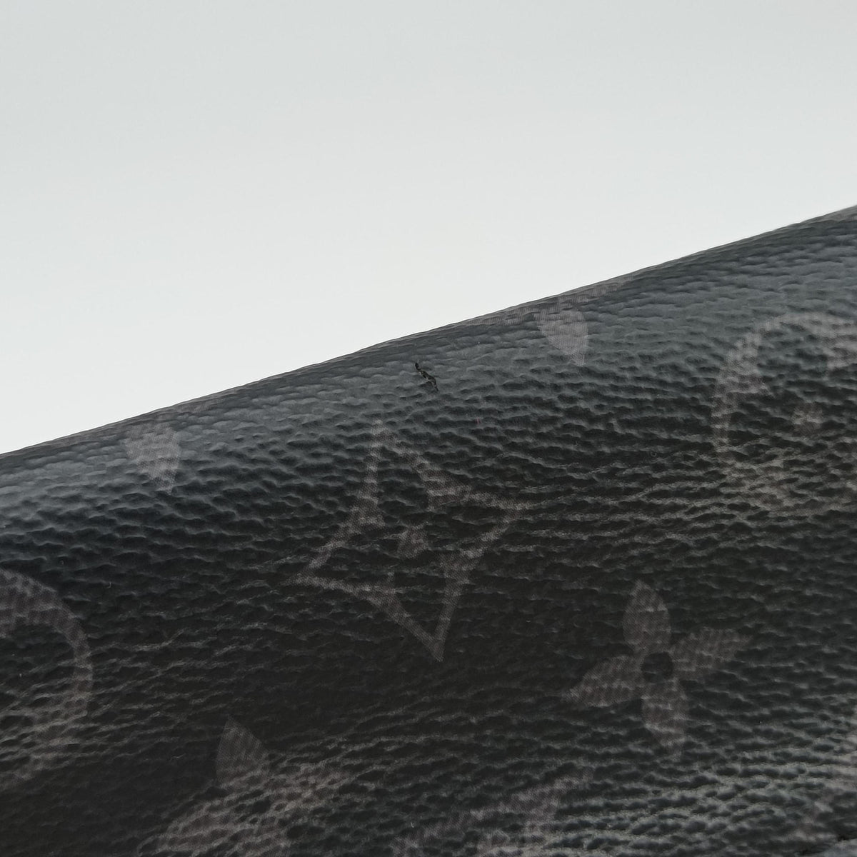 Messenger Voyage PM Noir Monogram Eclipse M40511 FO0261 IC ChipメッセンジャーヴォワヤージュPM ノワール モノグラム エクリプス M40511 FO0261 ICチップ