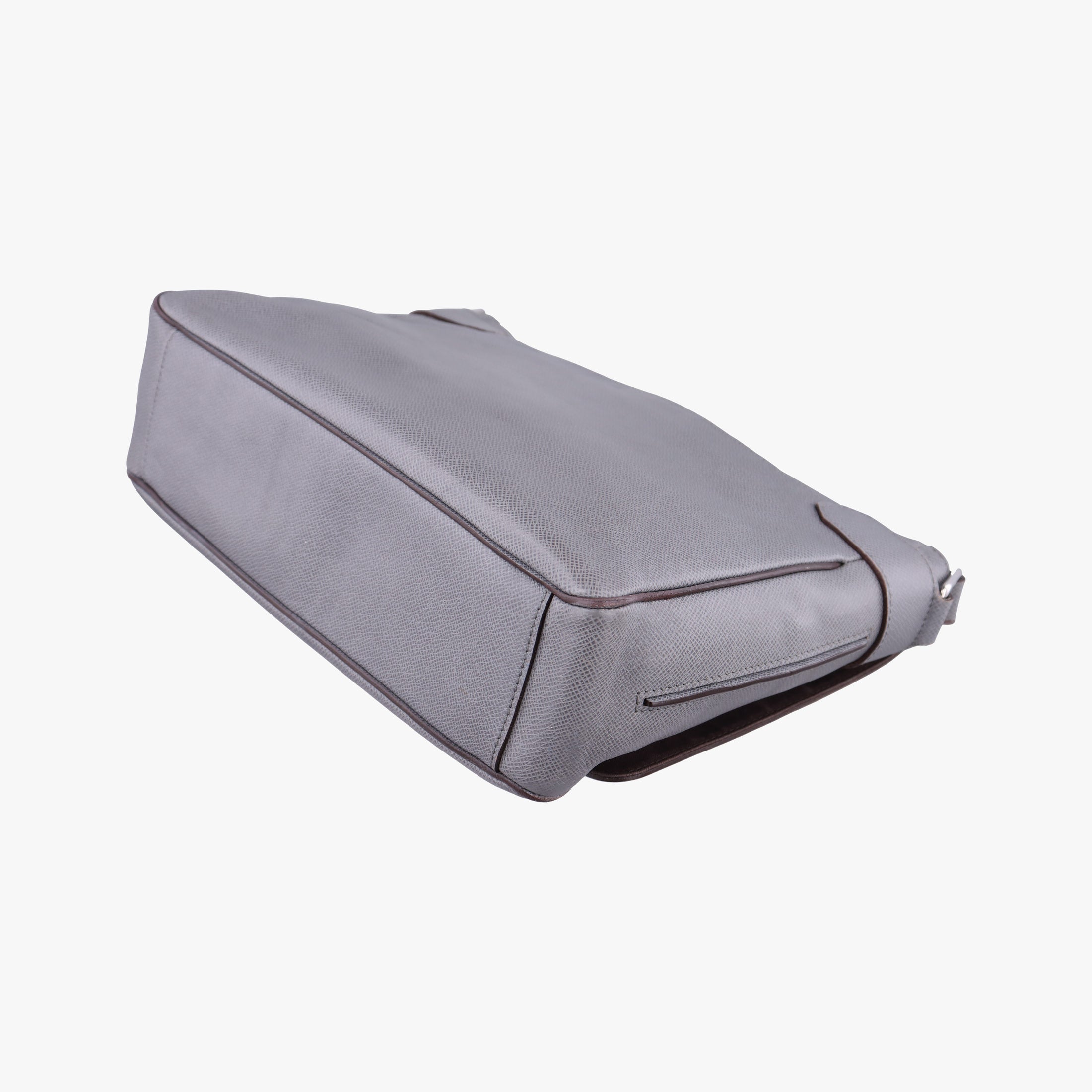 Pre-owned Louis Vuitton Roman MM Gracie Taiga M32623 shoulderbag | stylenewstar
