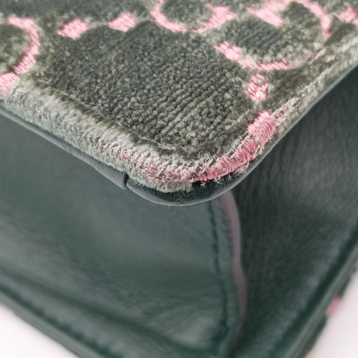 Dionysus Green velour 499623 H023956694デュオニソス グリーン ベロア 499623 H023956694