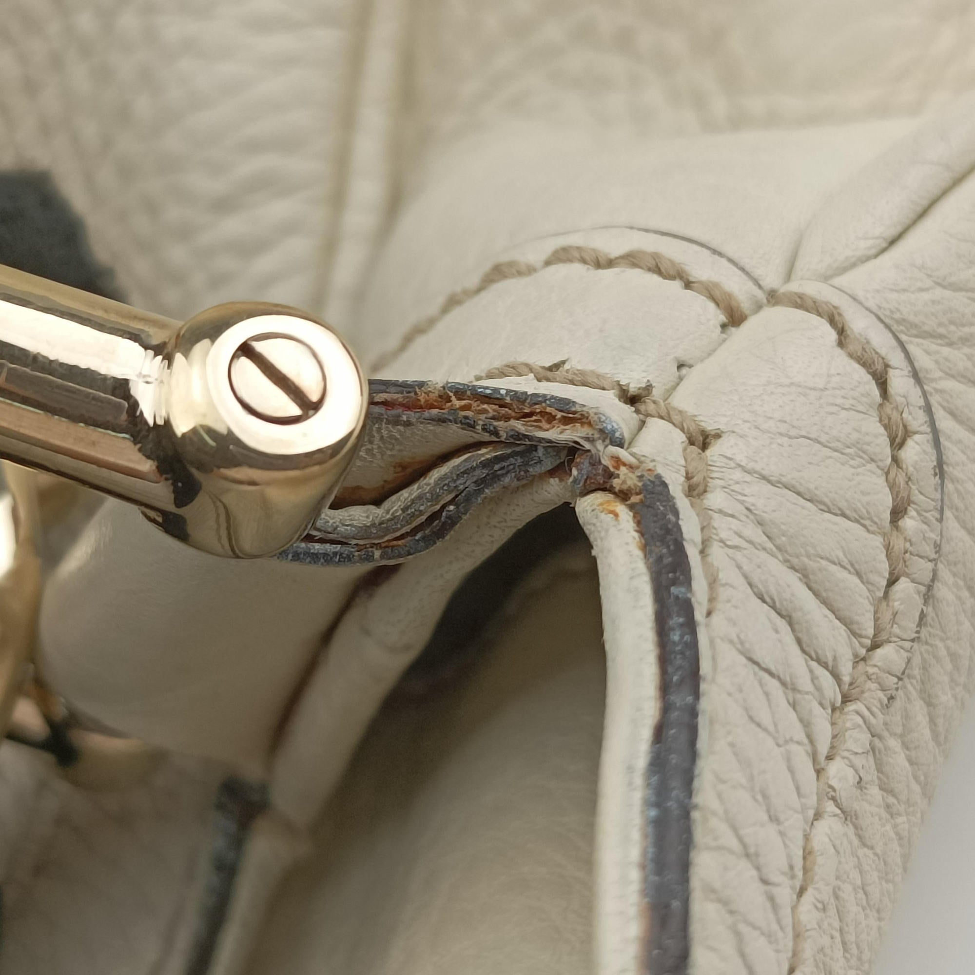Vintage Gucci Bamboo White Leather 282315 shoulderbag | stylenewstar