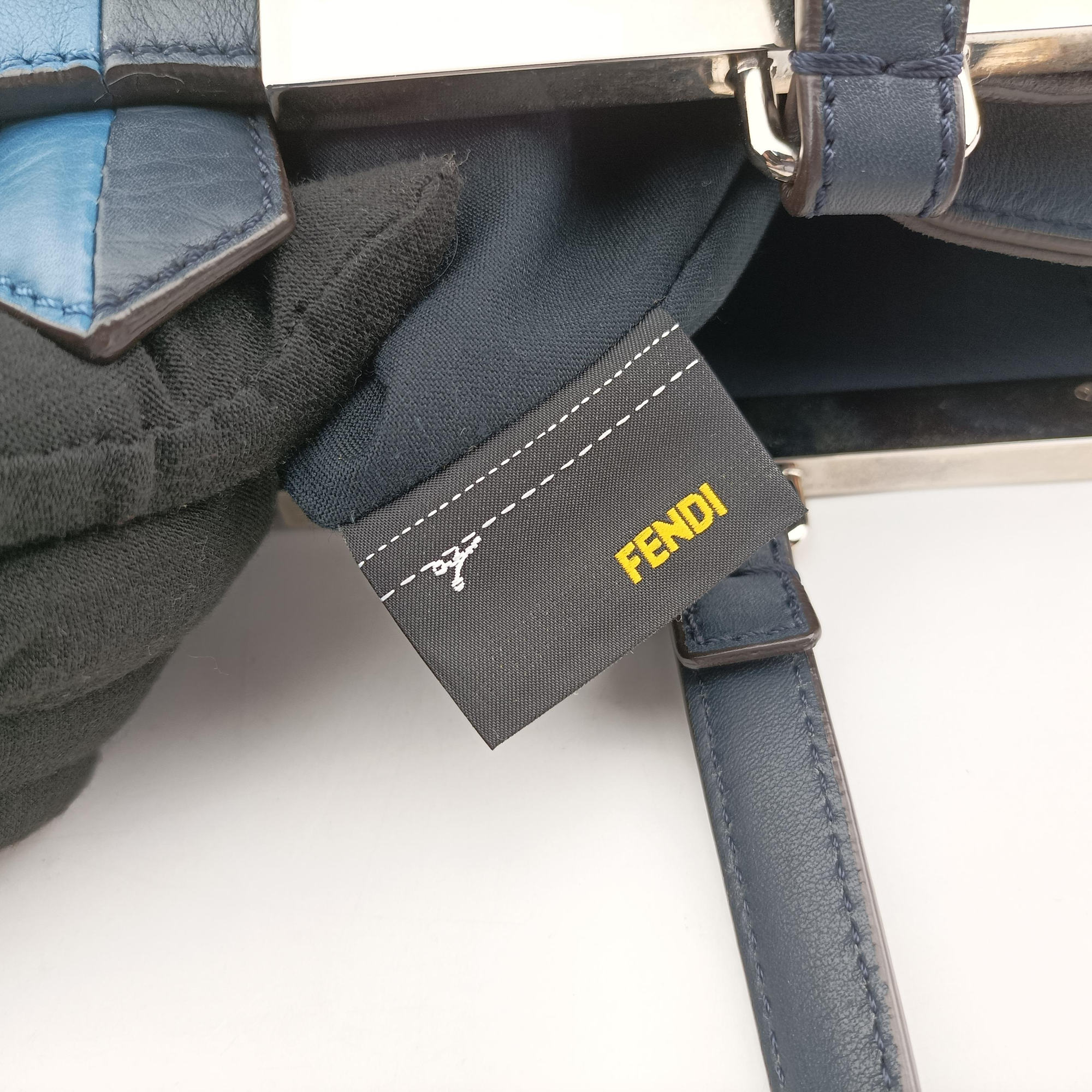 Troisjours Navy × Blue Leather 8BH272 8BH272-N5T 148-2516トロワジュール ネイビー × ブルー レザー 8BH272 8BH272-N5T 148-2516