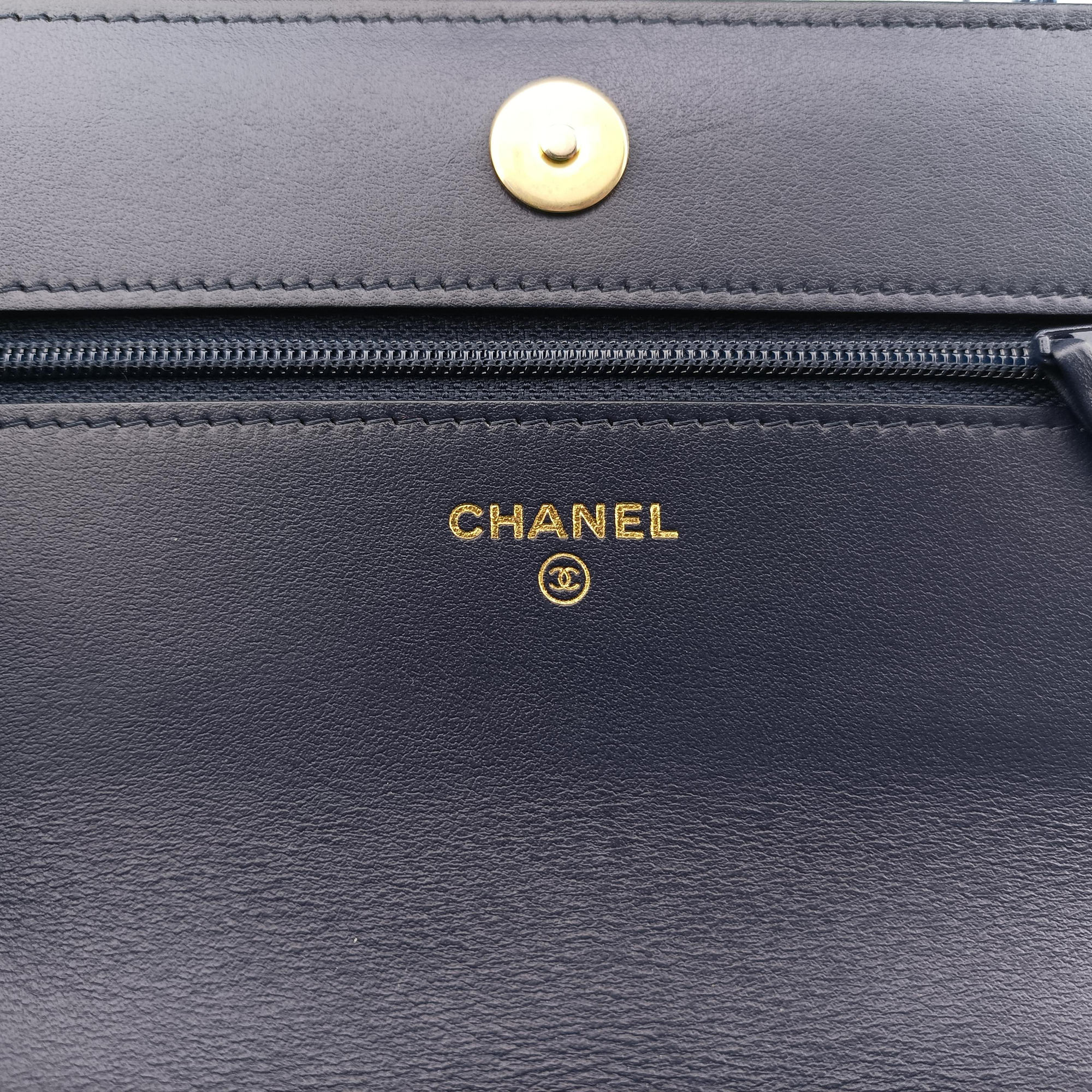 Chanel 19 WOC Houndstooth White × Navy fabric AP0957 31002556シャネル19 フラップ 千鳥格子 ホワイト×ネイビー ファブリック AP0957 31002556